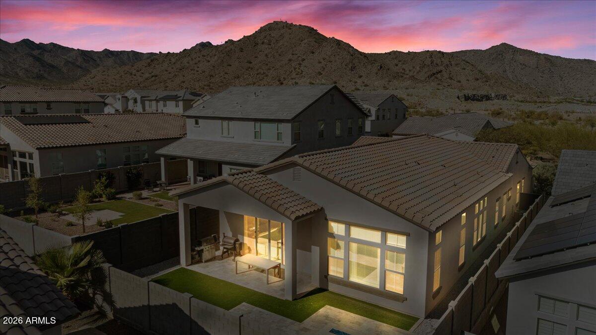 21147 W HILLCREST Boulevard