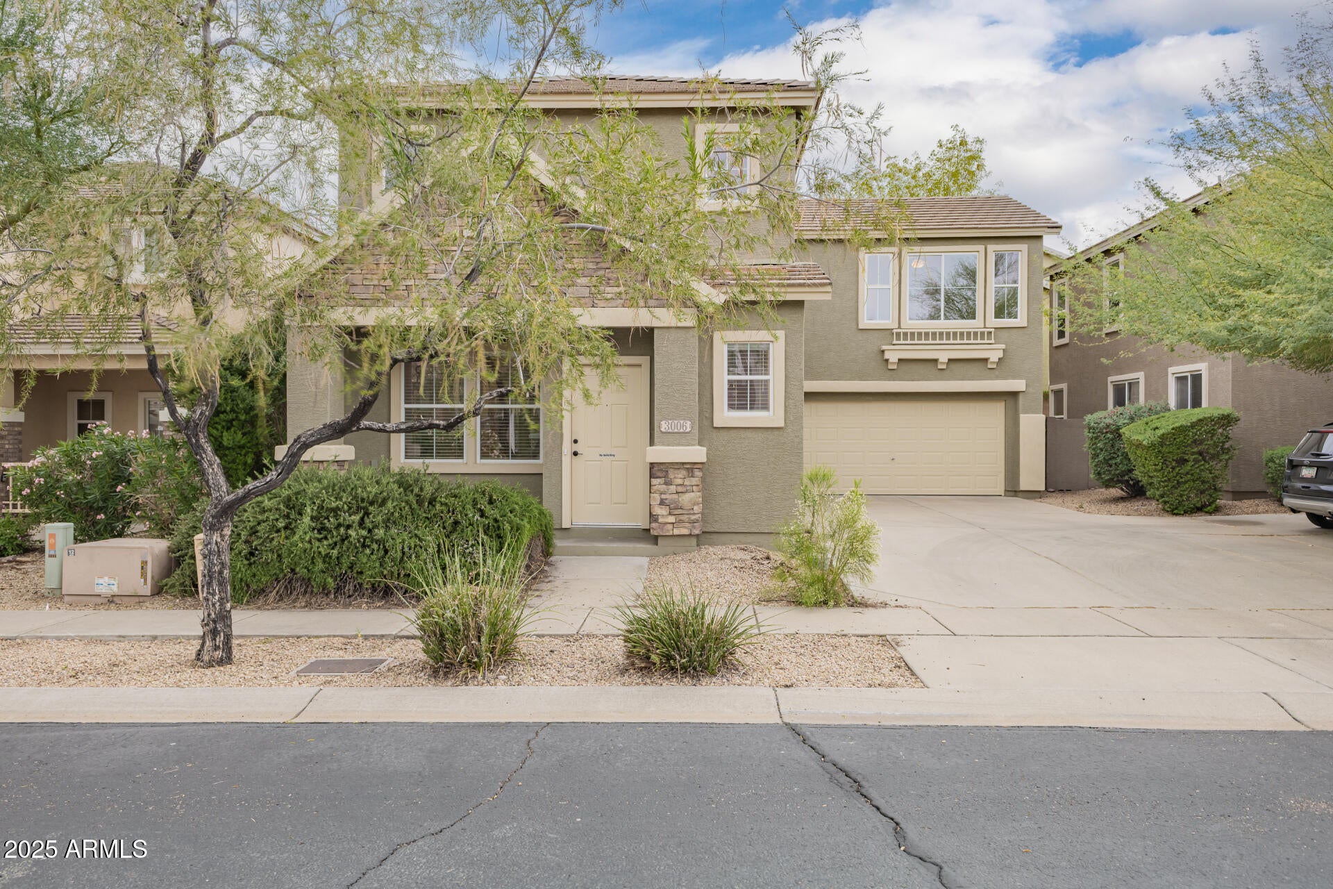 3006 W FERRUCCIO Place