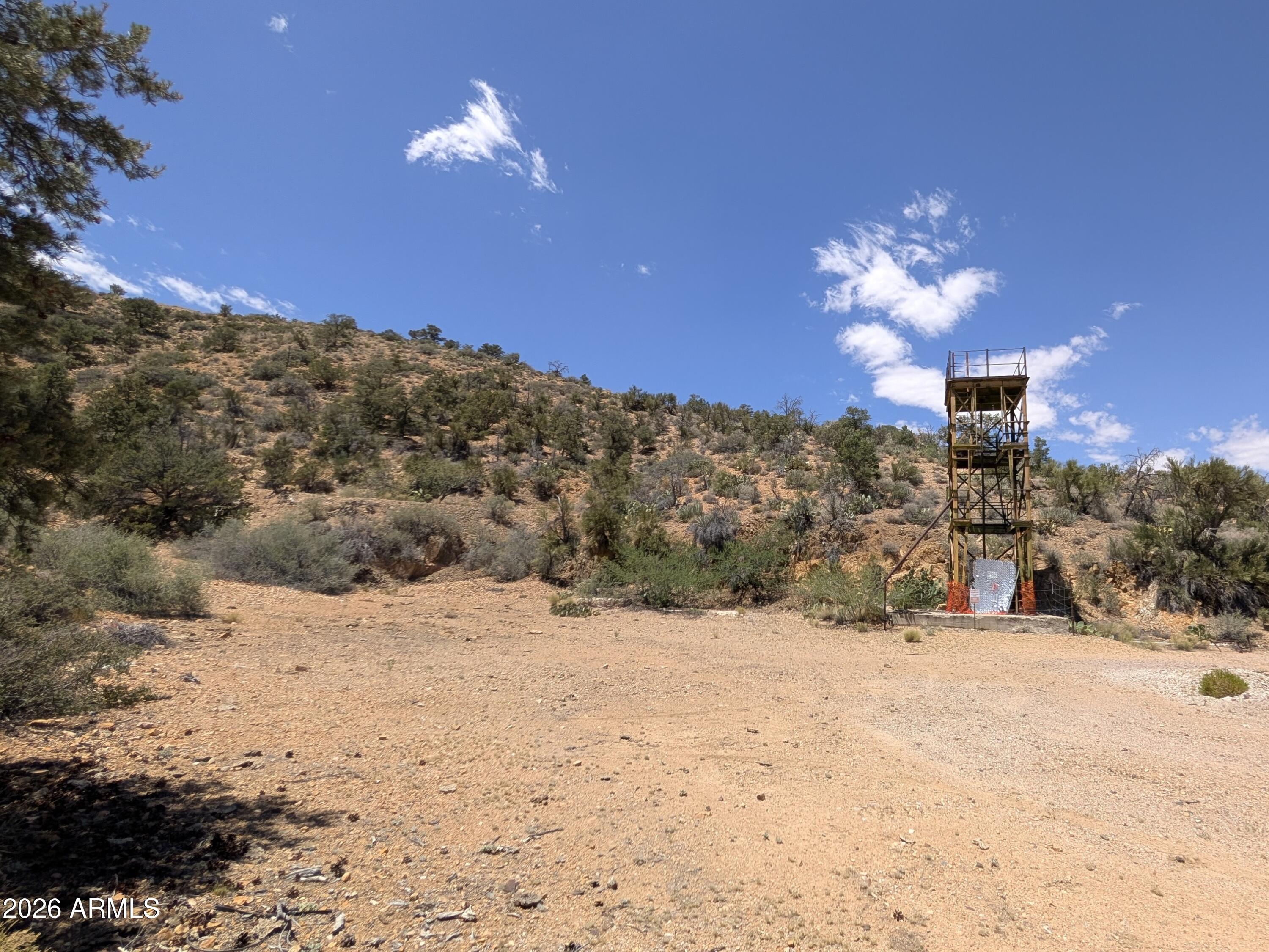 - Hackberry Mine Mohave County -- -