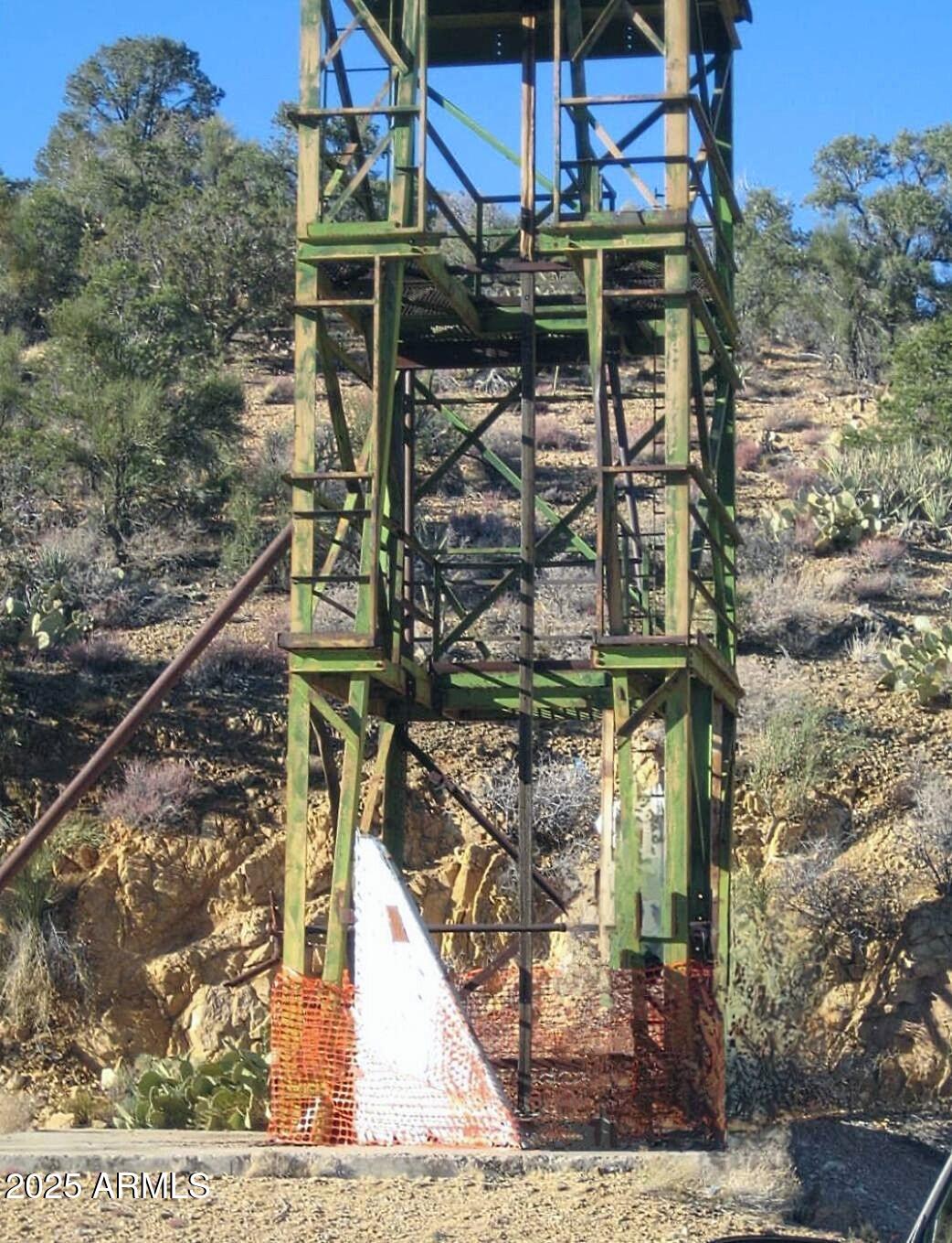 - Hackberry Mine Mohave County -- -