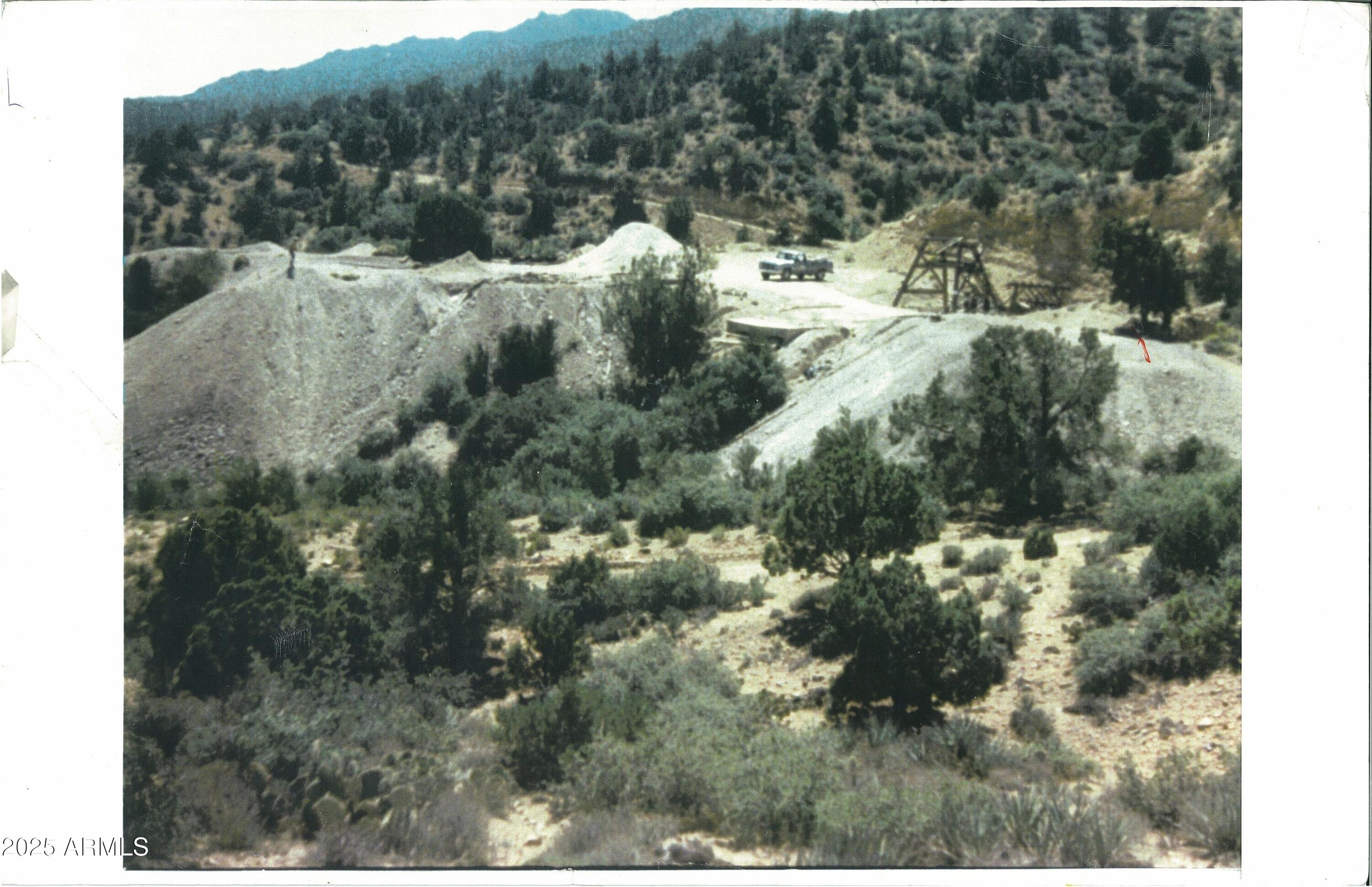 - Hackberry Mine Mohave County -- -