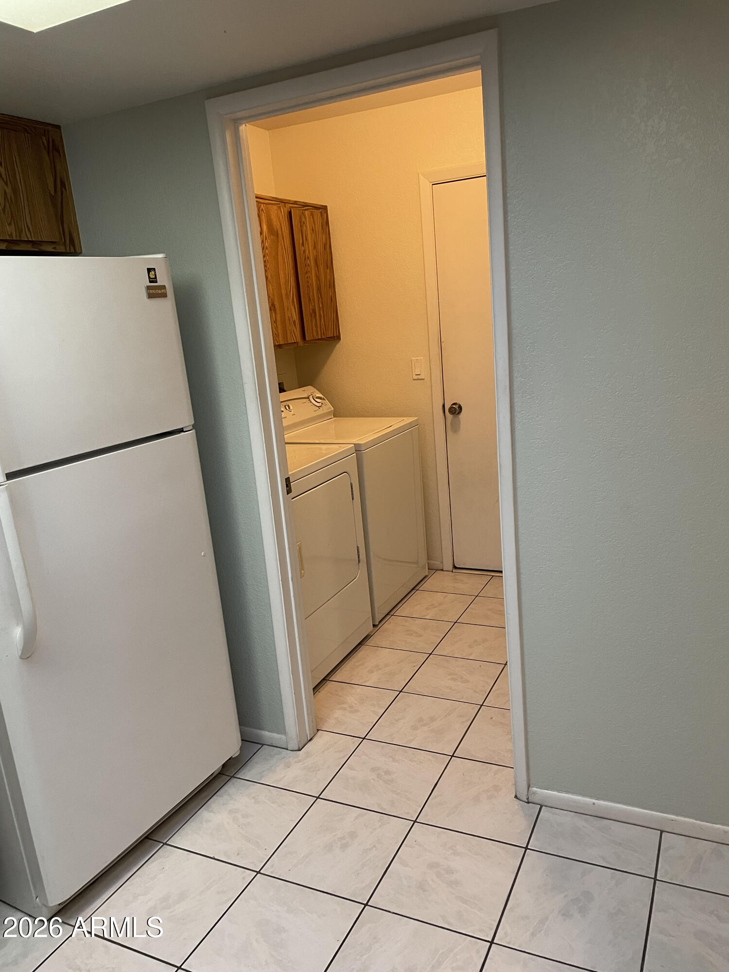 2524 E VILLA THERESA Drive