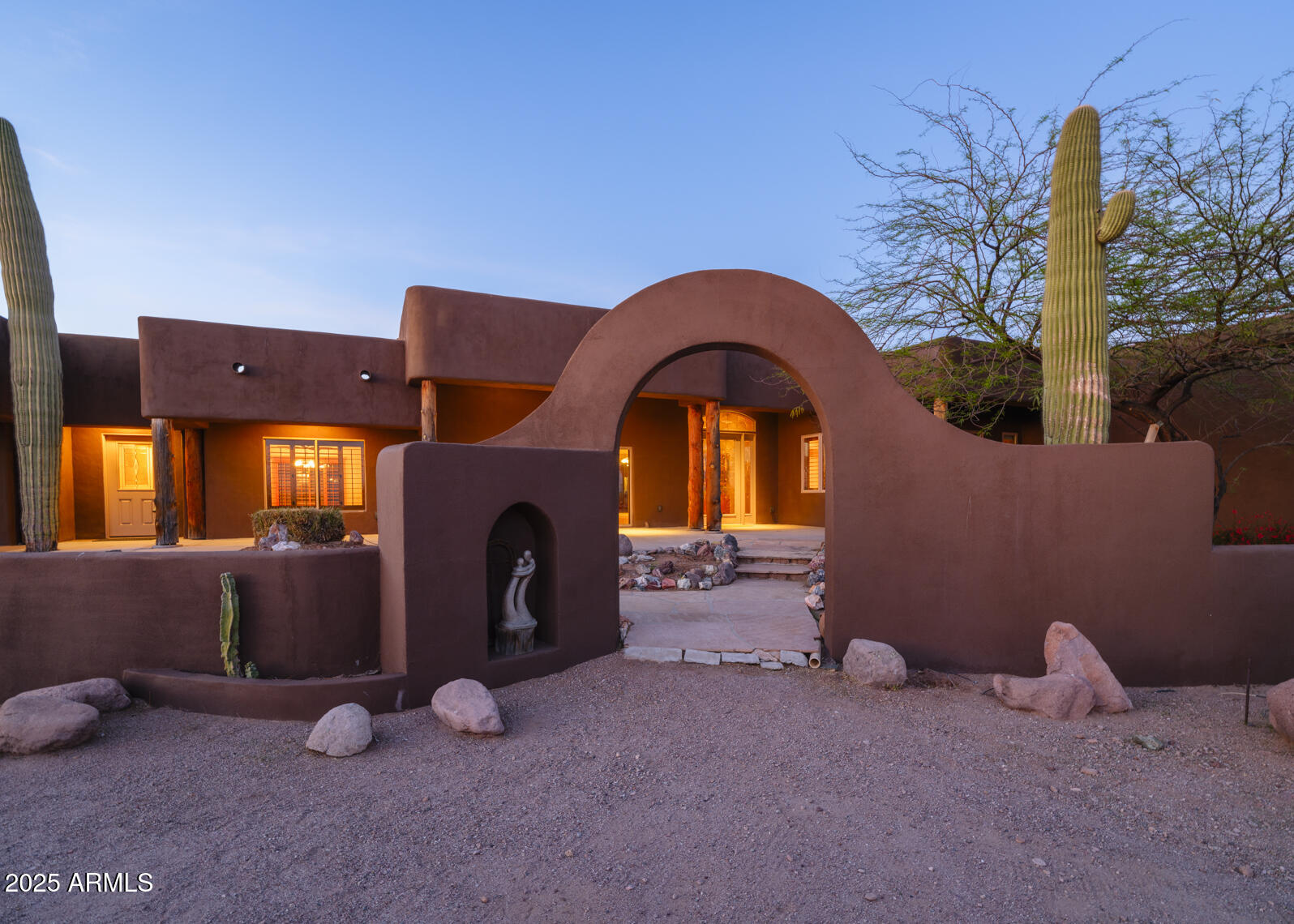 10860 E CACTUS VIEW Circle