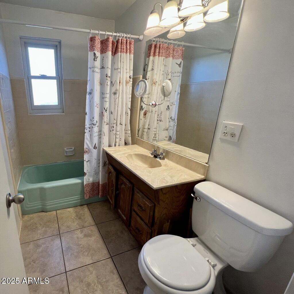 11118 W Missouri Avenue