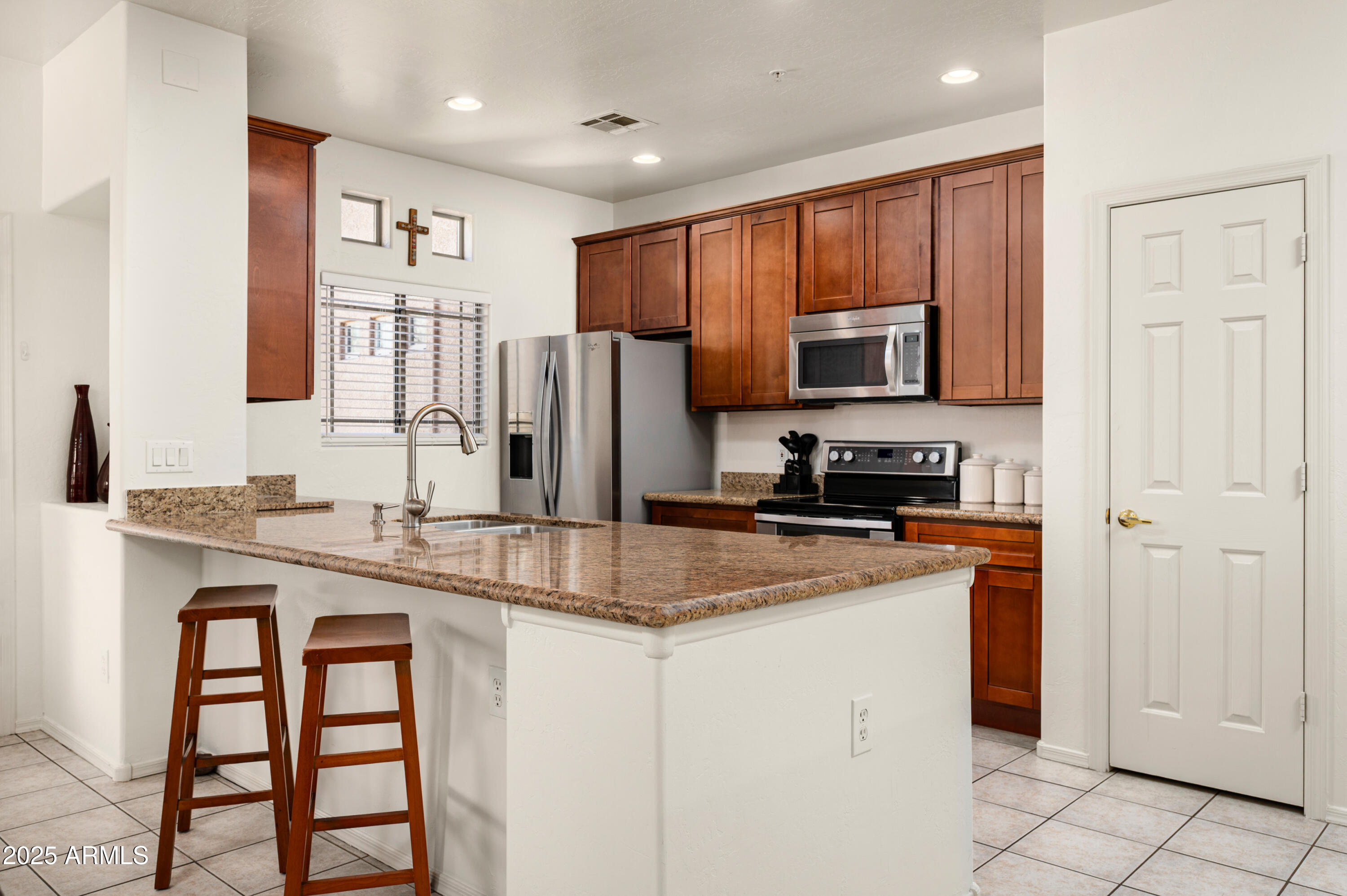 11500 E COCHISE Drive 1047