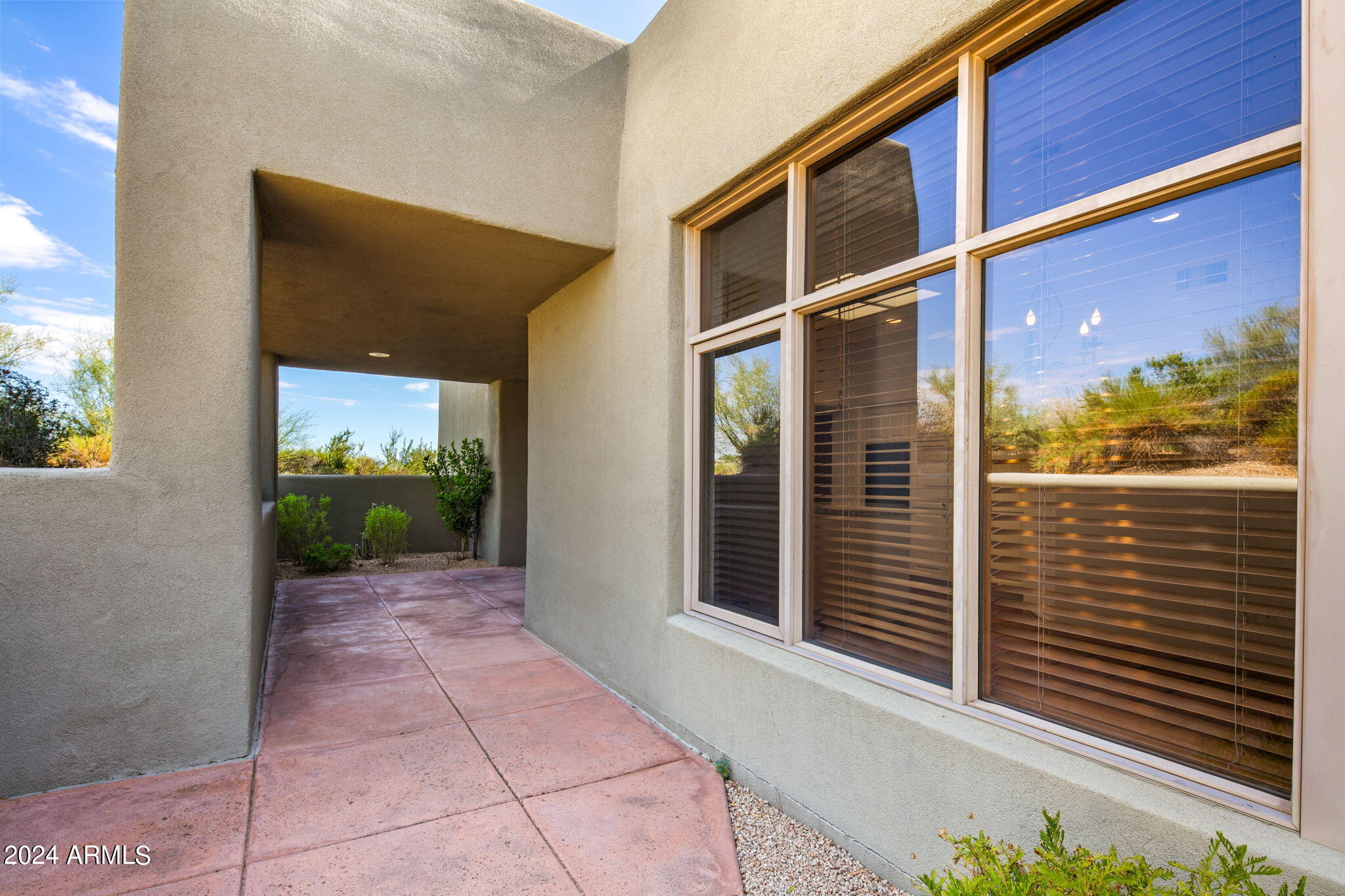 10095 E GRAYTHORN Drive