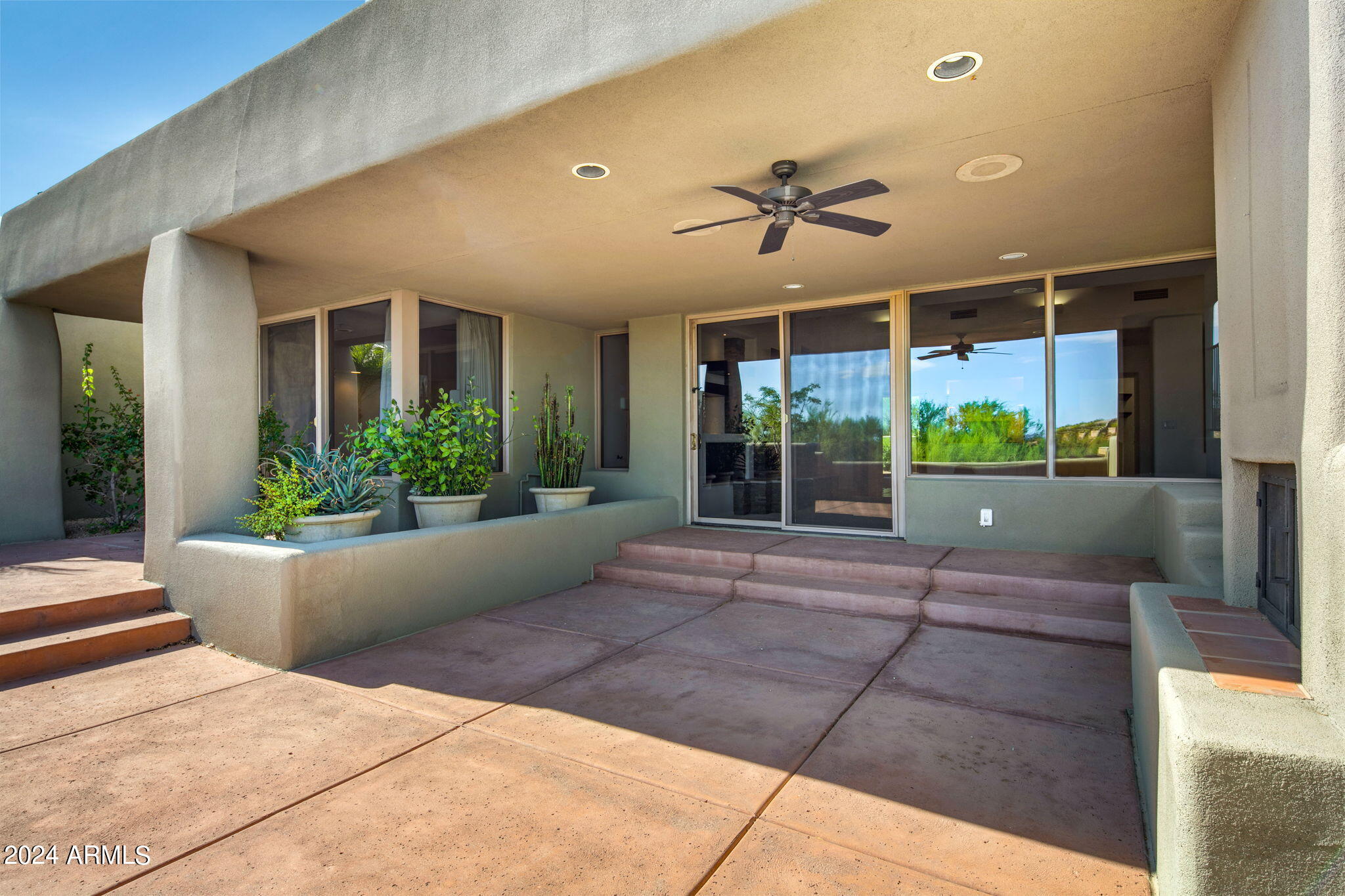 10095 E GRAYTHORN Drive