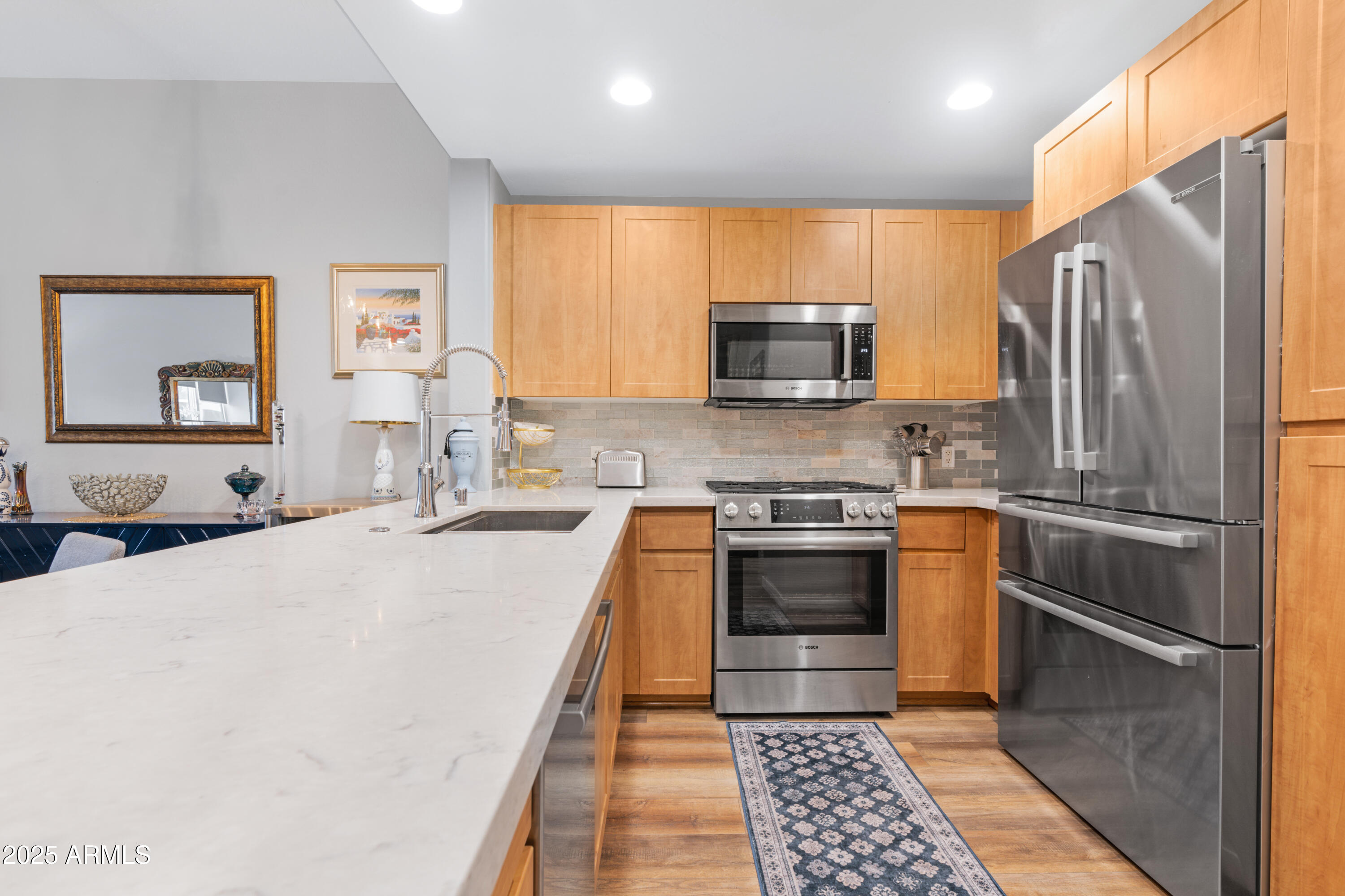 16 W ENCANTO Boulevard 609