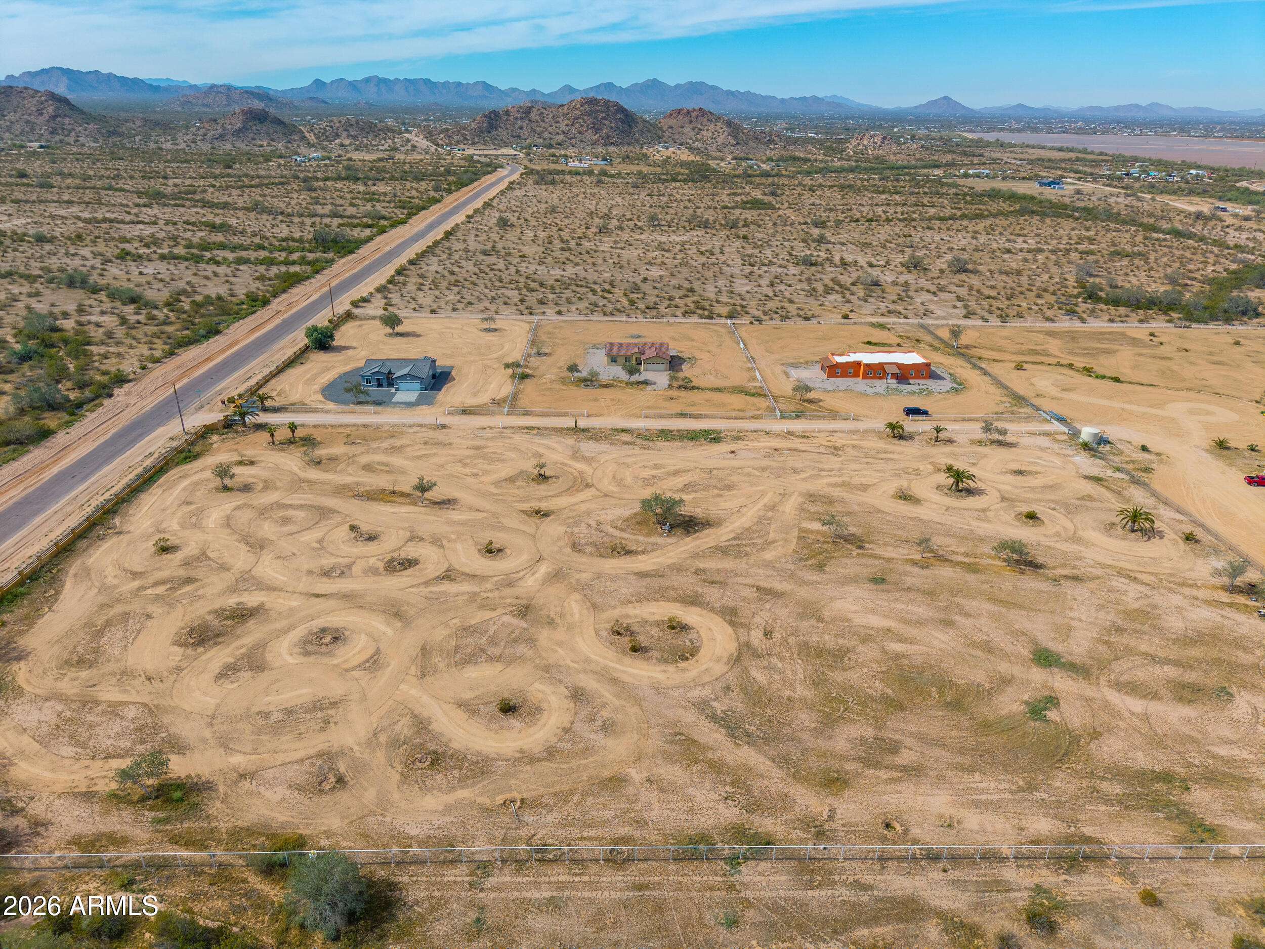 000 W Pettoshas Drive -