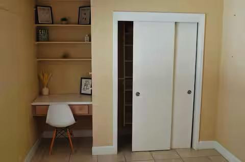 7501 E Minnezona Avenue