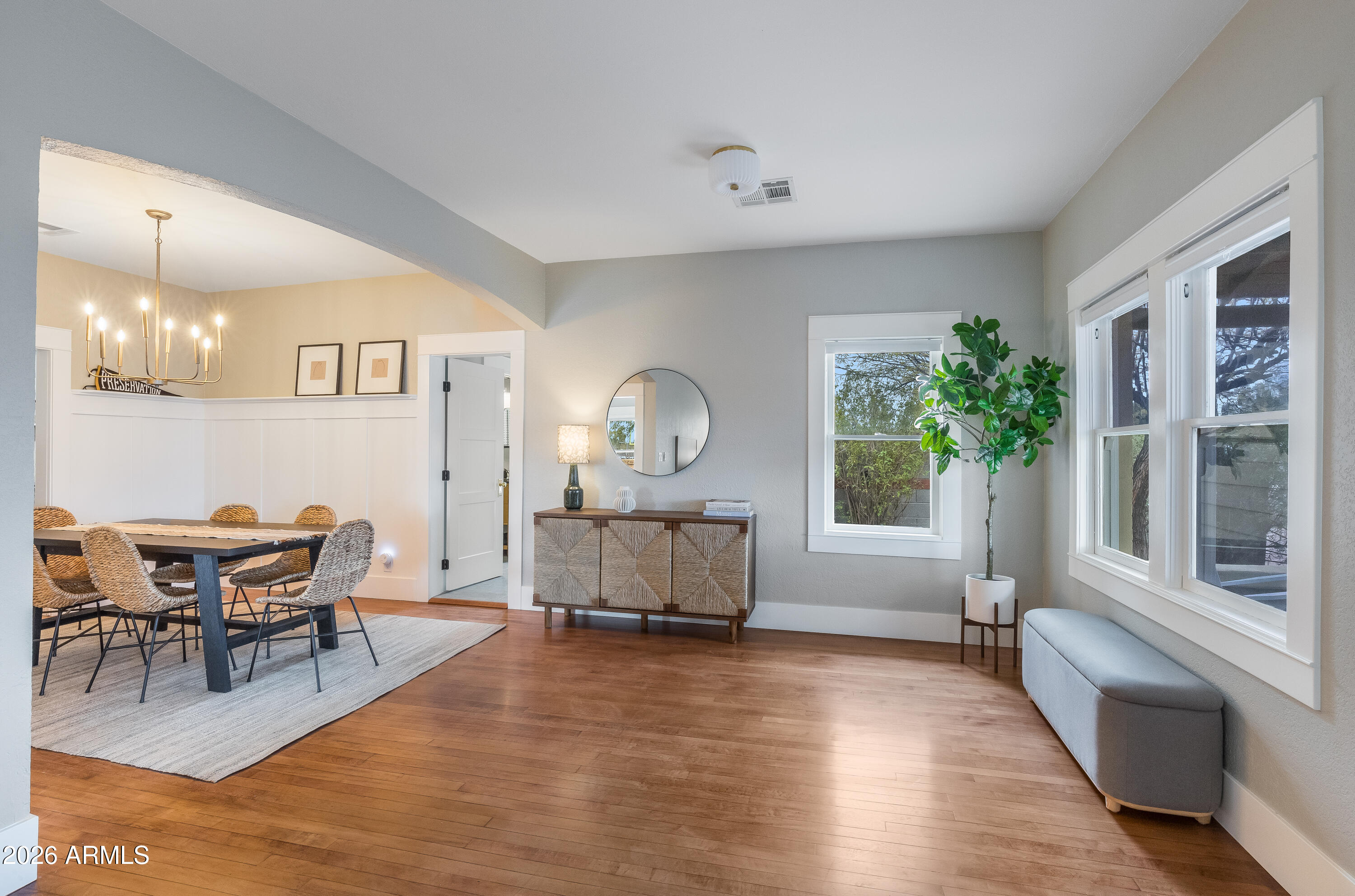 2549 N MITCHELL Street