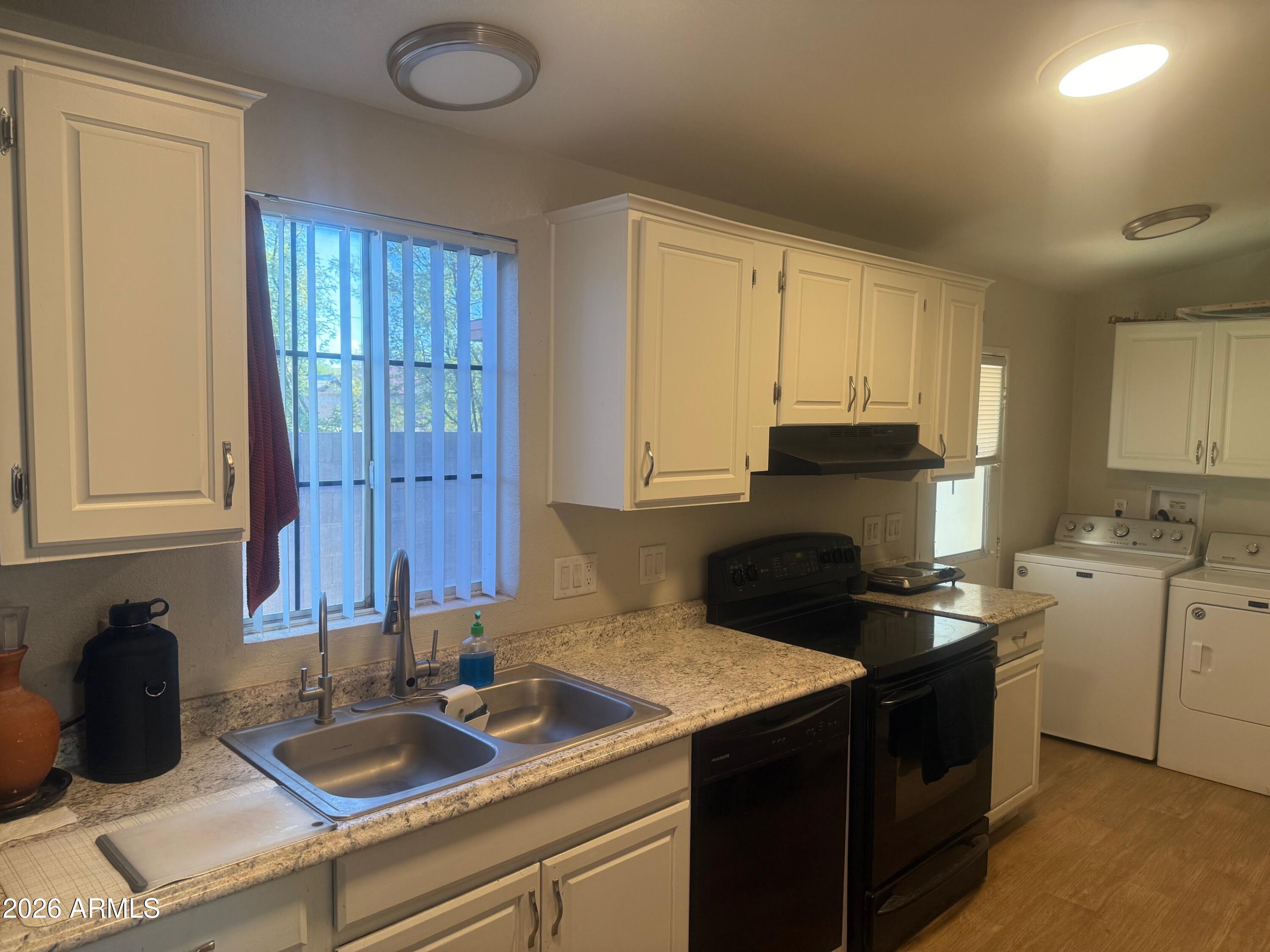 41 N MULBERRY Street