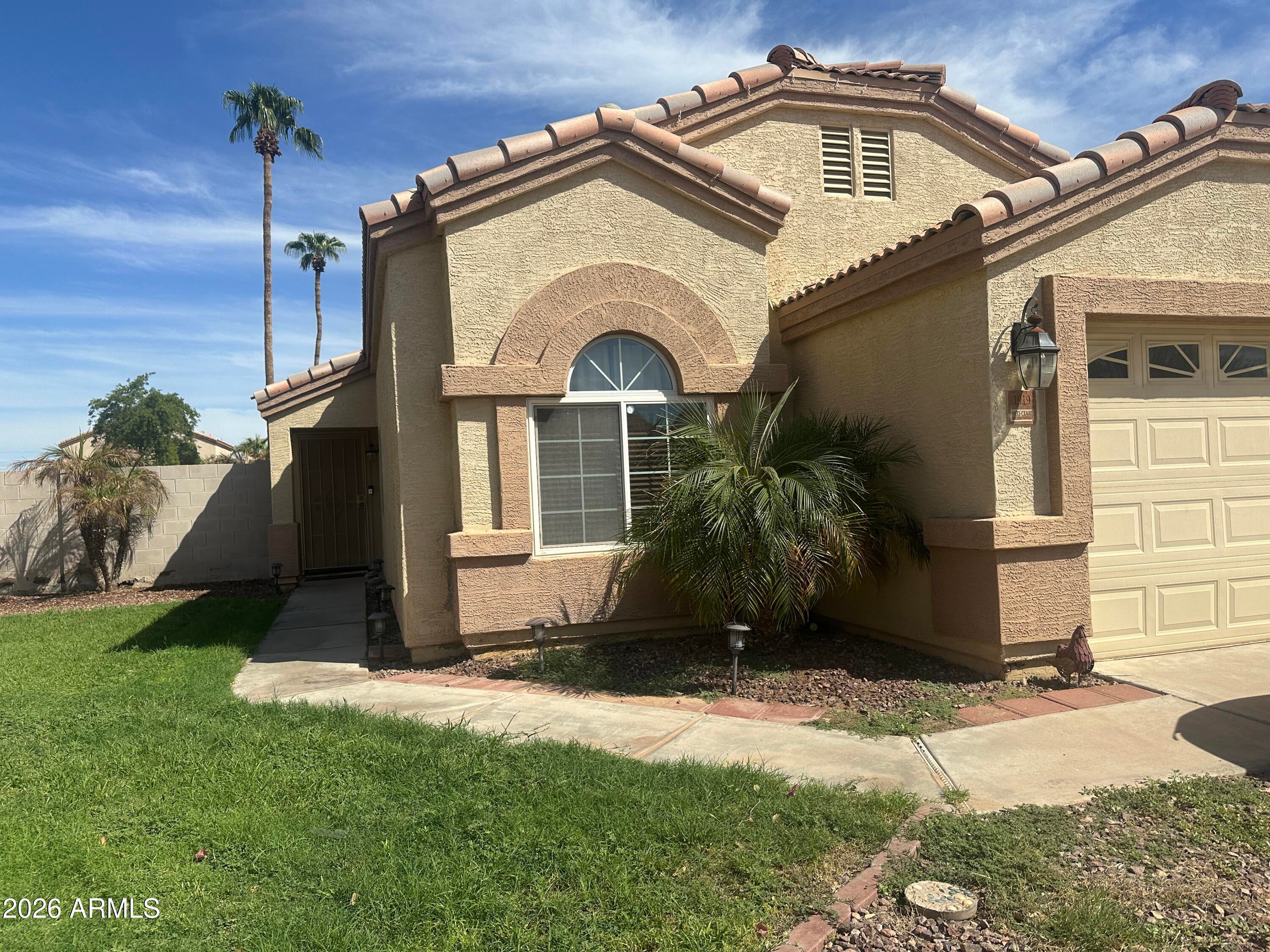 1919 N 119TH Drive