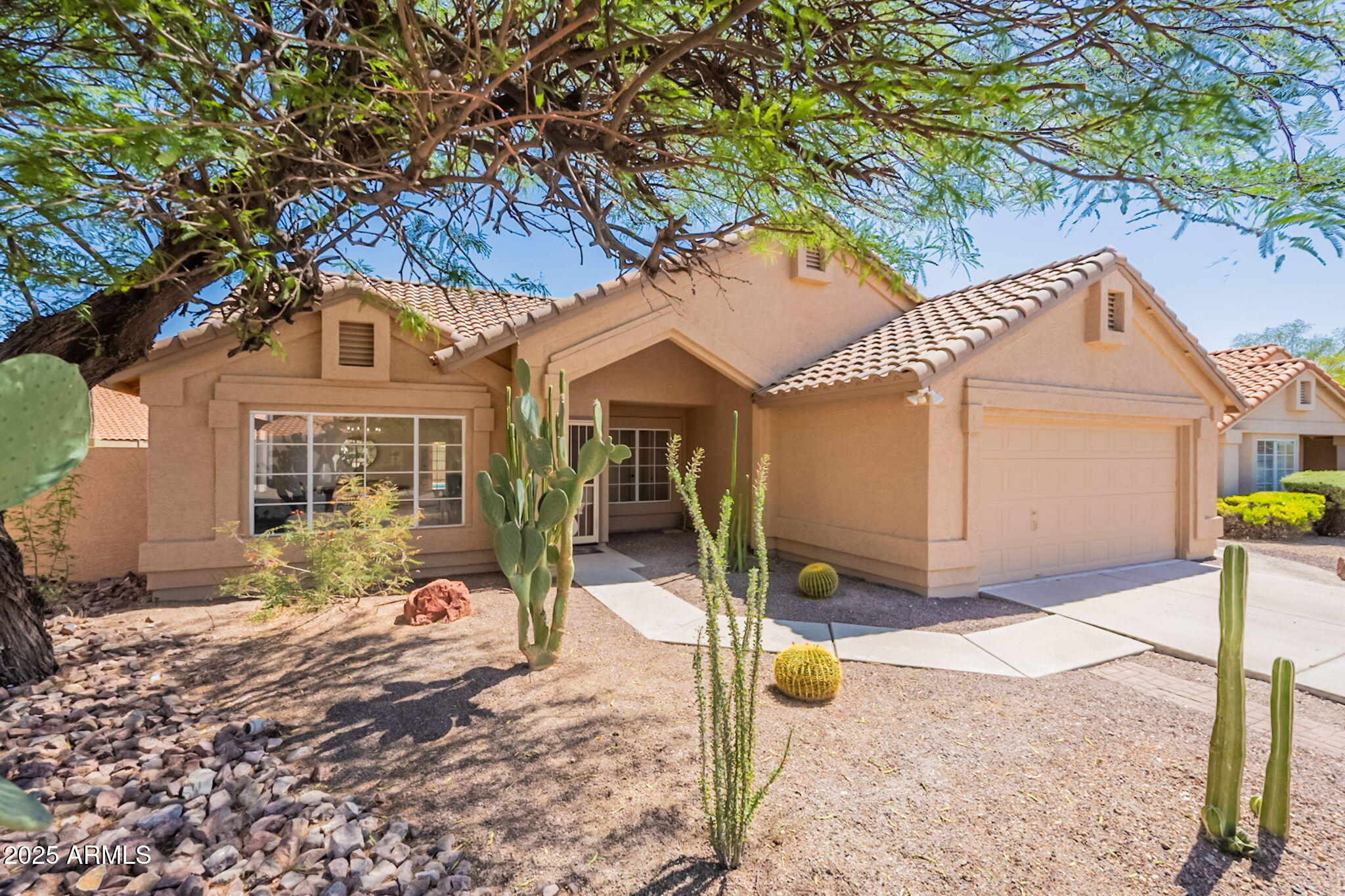 4037 E MILTON Drive