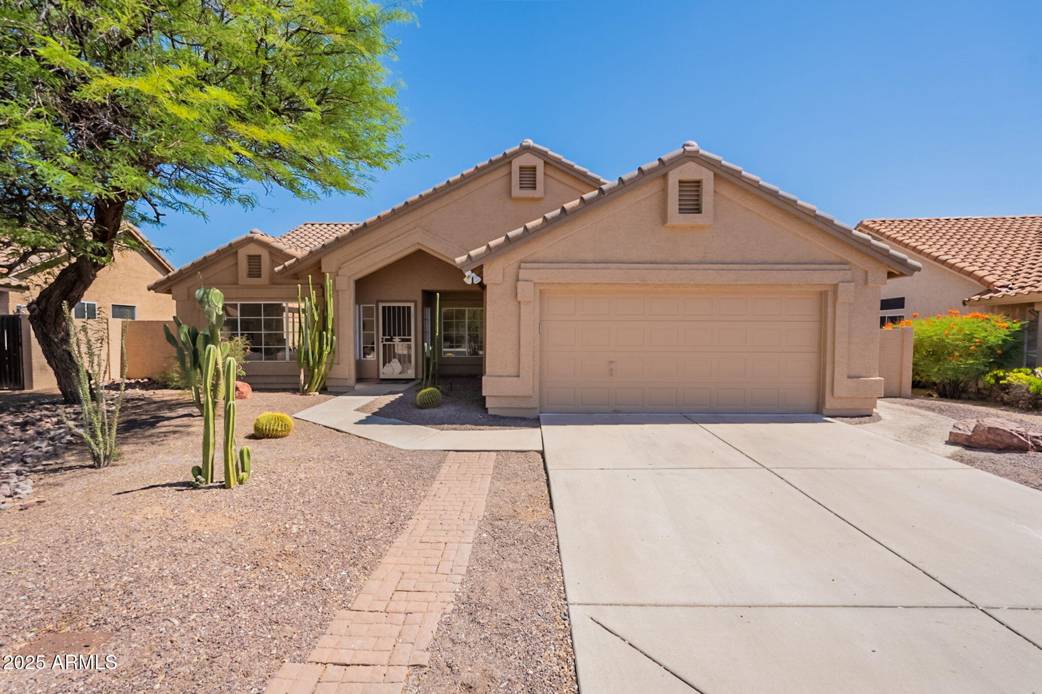 4037 E MILTON Drive