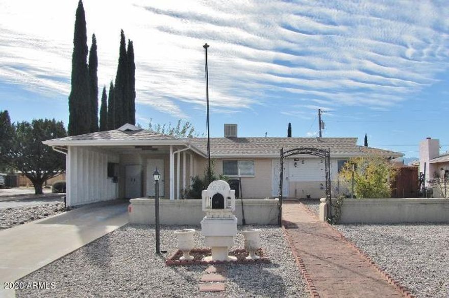 This well-maintained, 4BR/2BA/1CG, 1416 sq.ft. home is centrally located in Sierra Vista, AZ minutes from Ft. Huachuca, shopping and schools.  The home has been thoughtfully updated to include S/S appliances, wood laminate floors in the living area and ceiling fans throughout the home. The corner lot is landscaped and the backyard includes two storage sheds and a large covered porch. Call today!