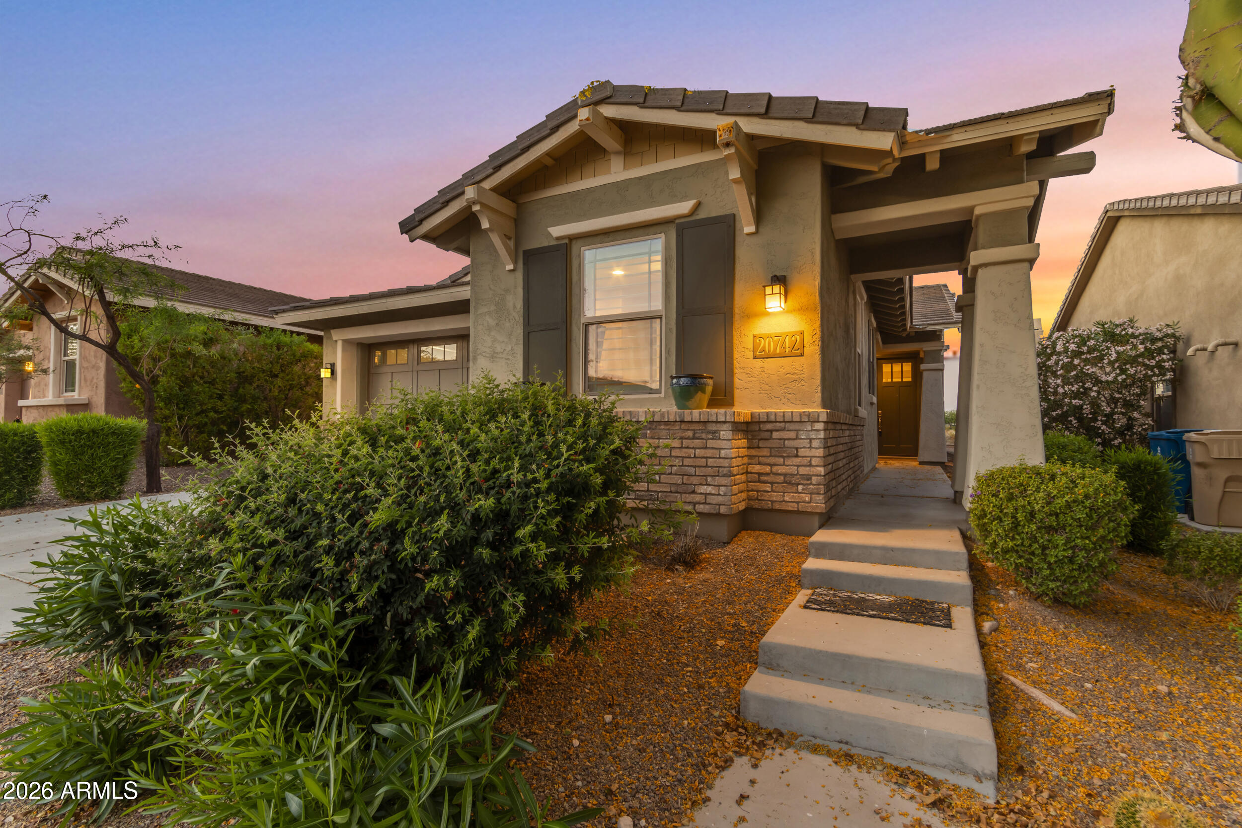 20742 W HILLCREST Boulevard