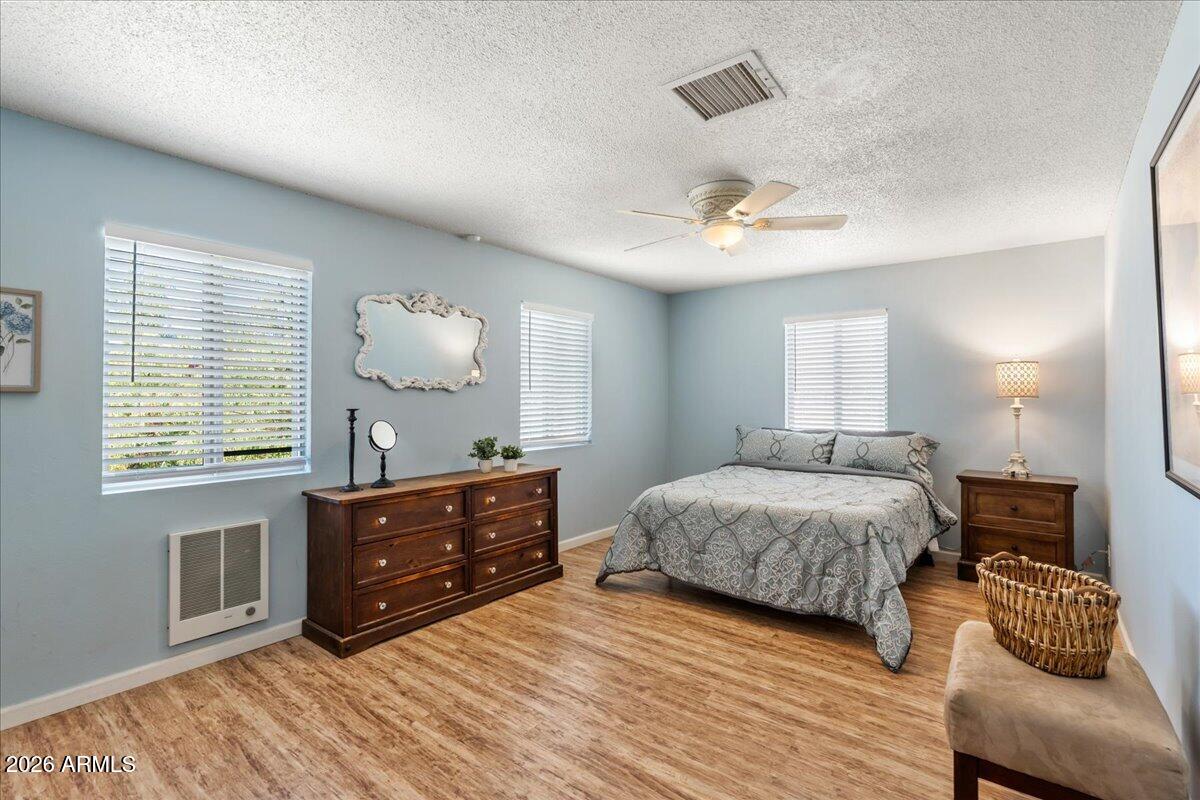 DIAMOND VALLEY ! - Residential