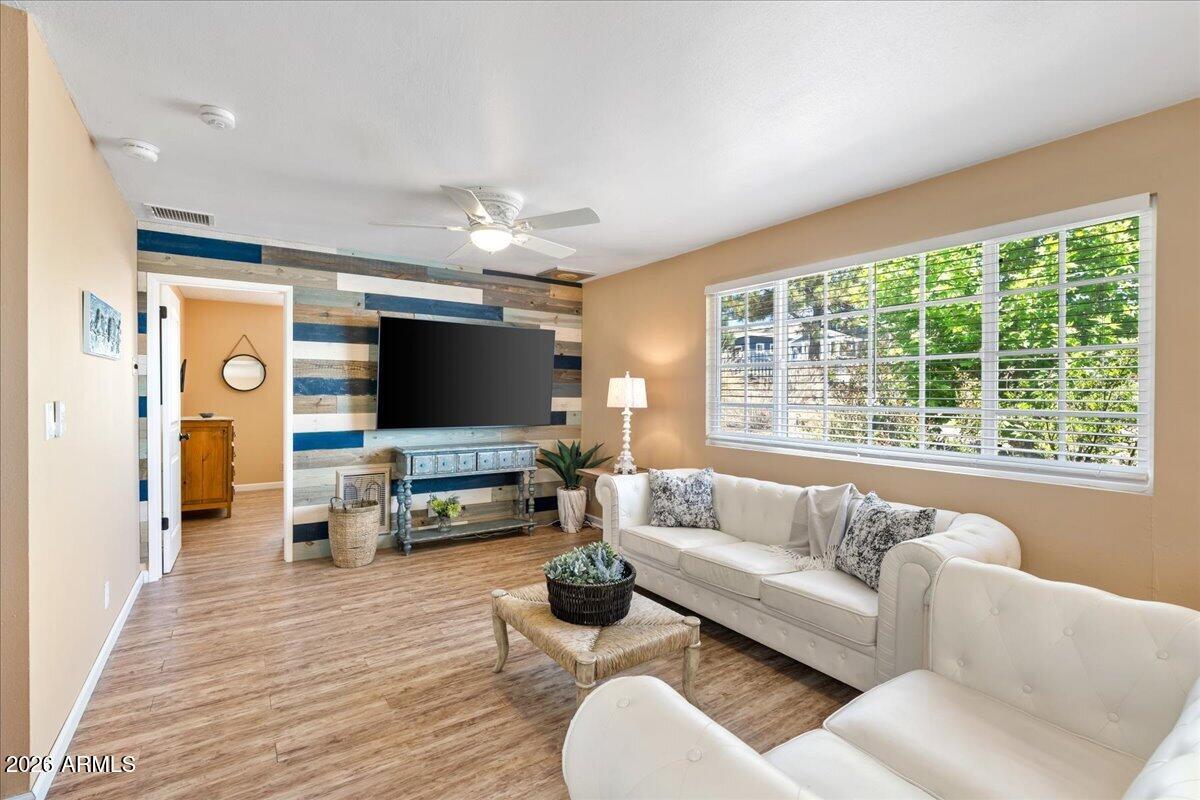 DIAMOND VALLEY ! - Residential