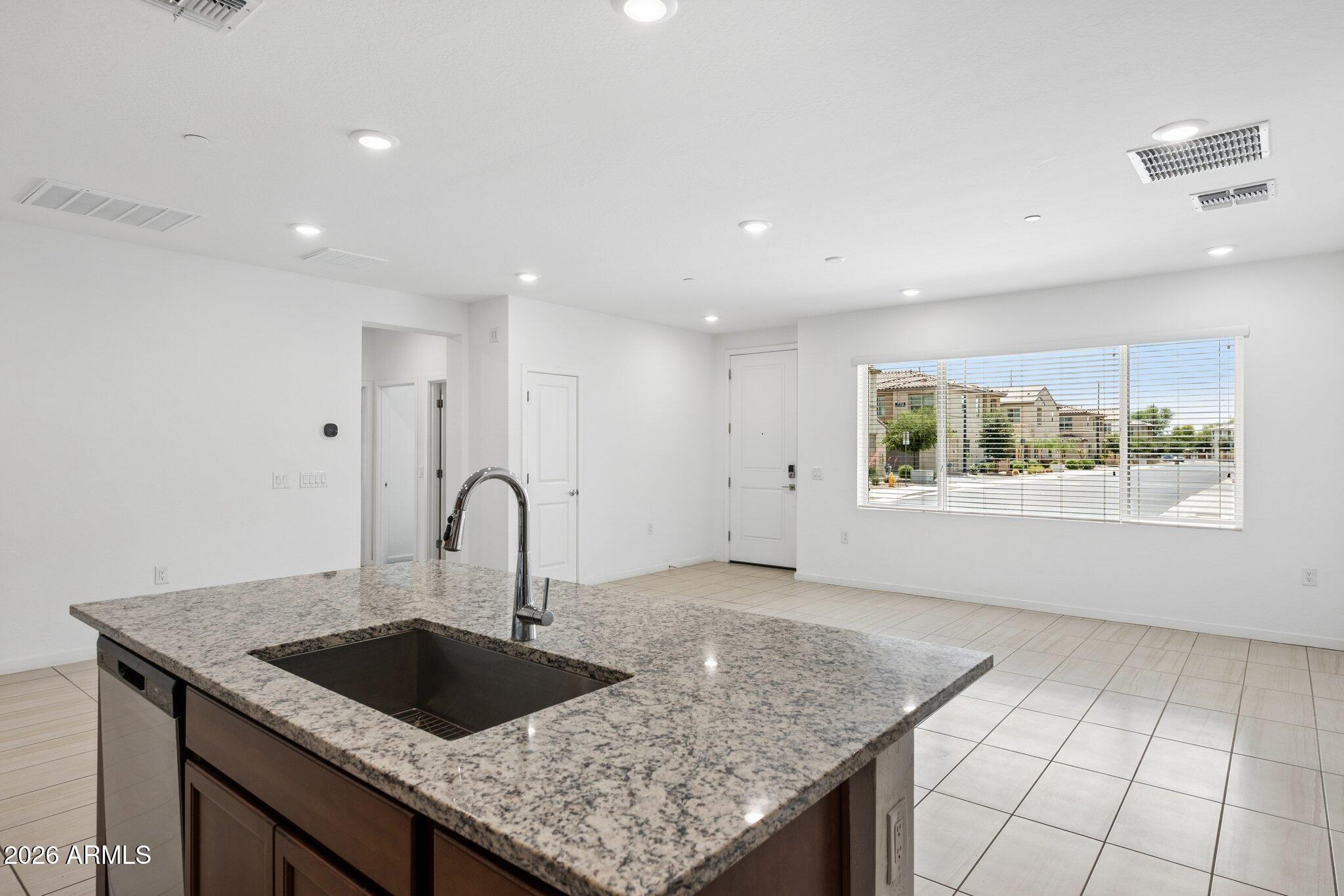 760 E DORAL Avenue 101