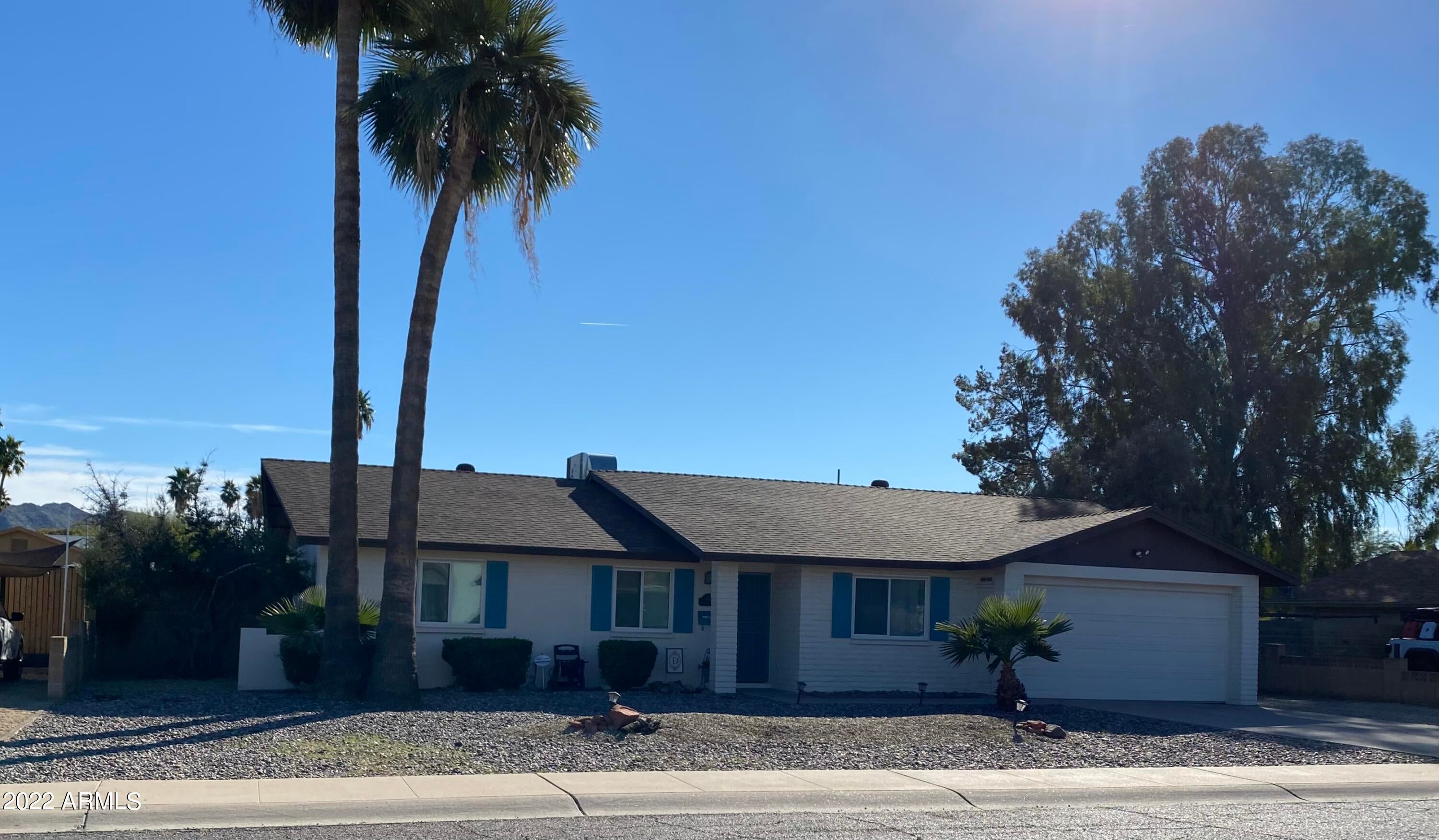3909 E SHAW BUTTE Drive