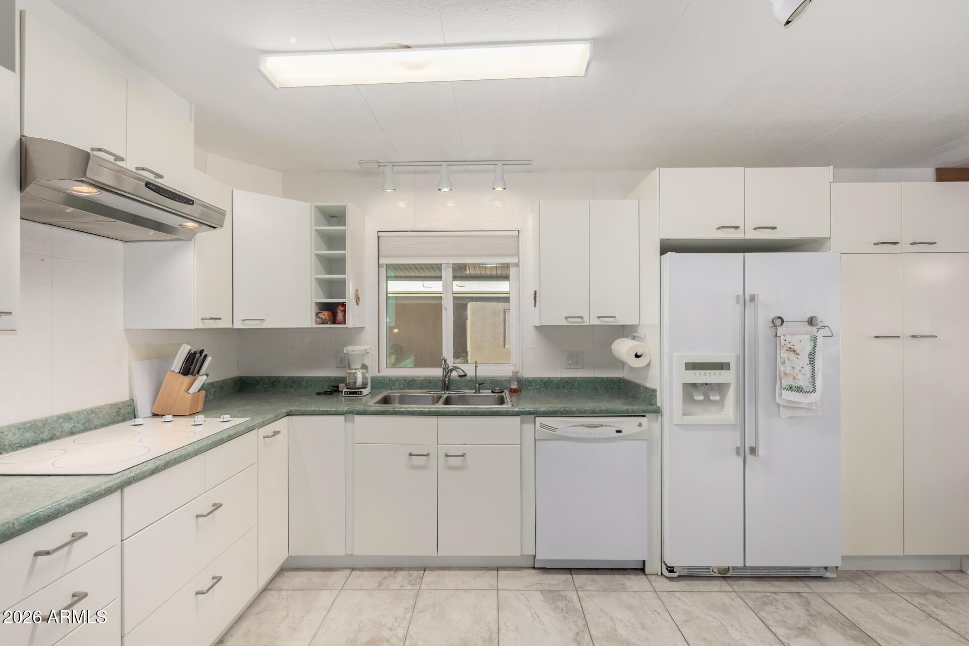 9416 E Lakeside Drive