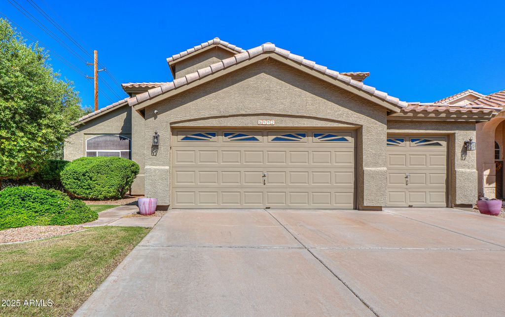 Photo of 5992 W Gail Drive, Chandler, AZ 85226 (MLS # 6925588)