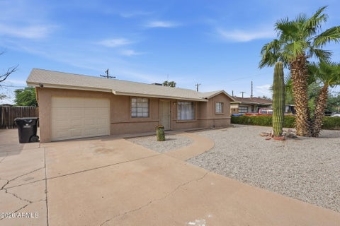Property photo of 2231 W Orangewood Avenue, Phoenix, AZ 85021