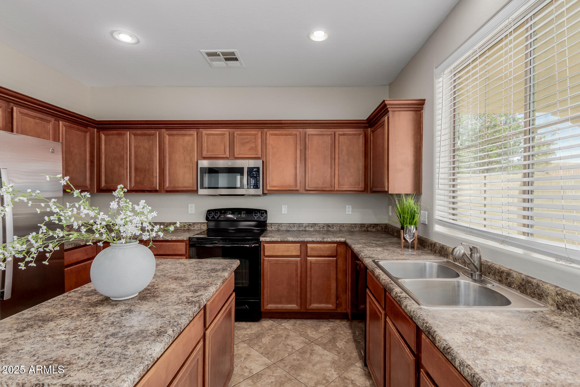 21039 E AVENIDA DEL VALLE --