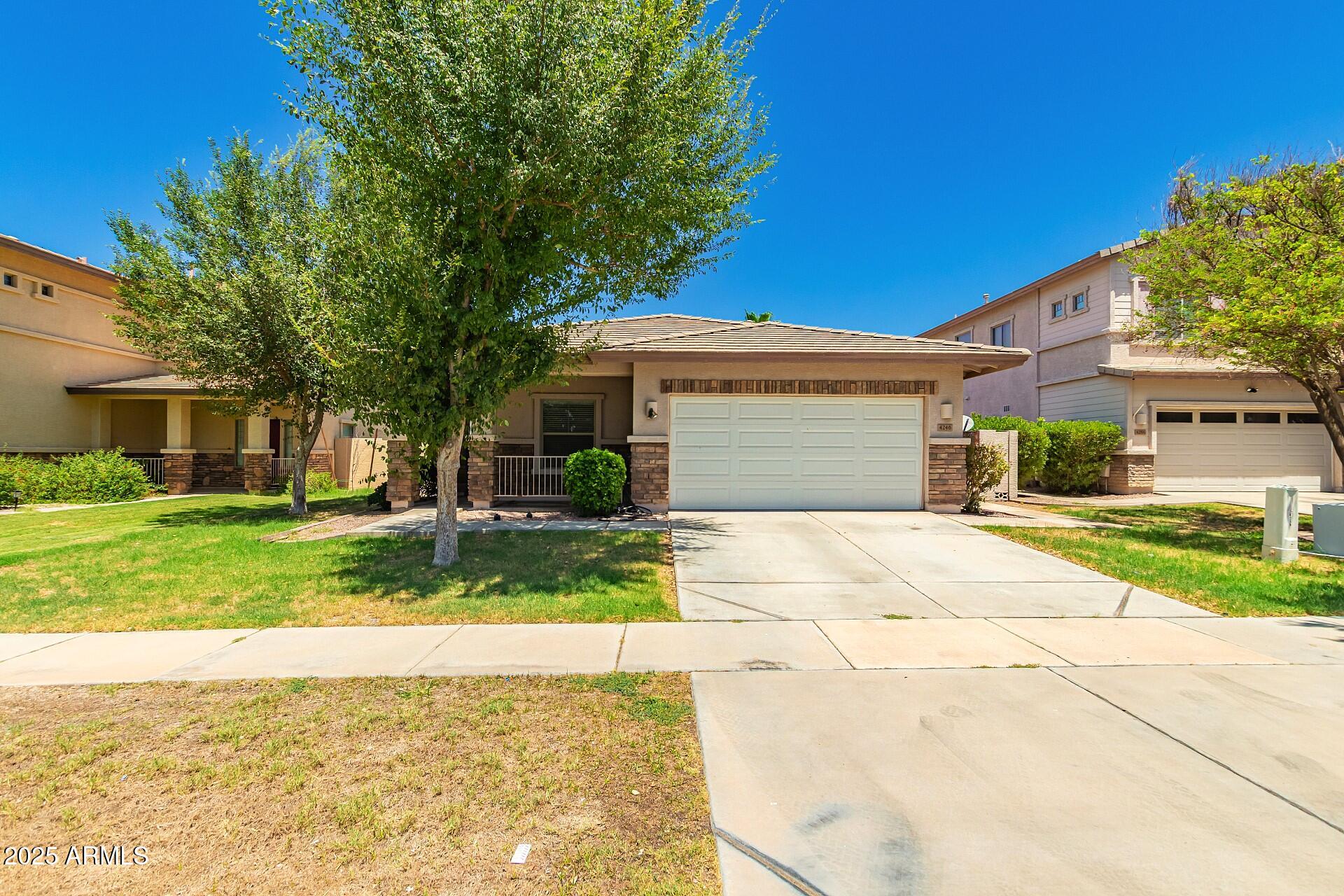 4246 E COTTON Court