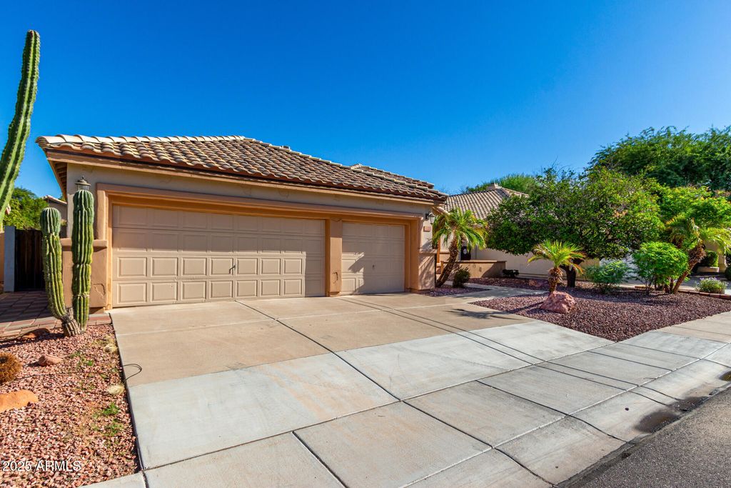 Photo of 3382 W Monterey Street, Chandler, AZ 85226 (MLS # 6918053)