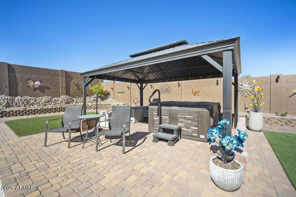 FALCON VIEW - Residential