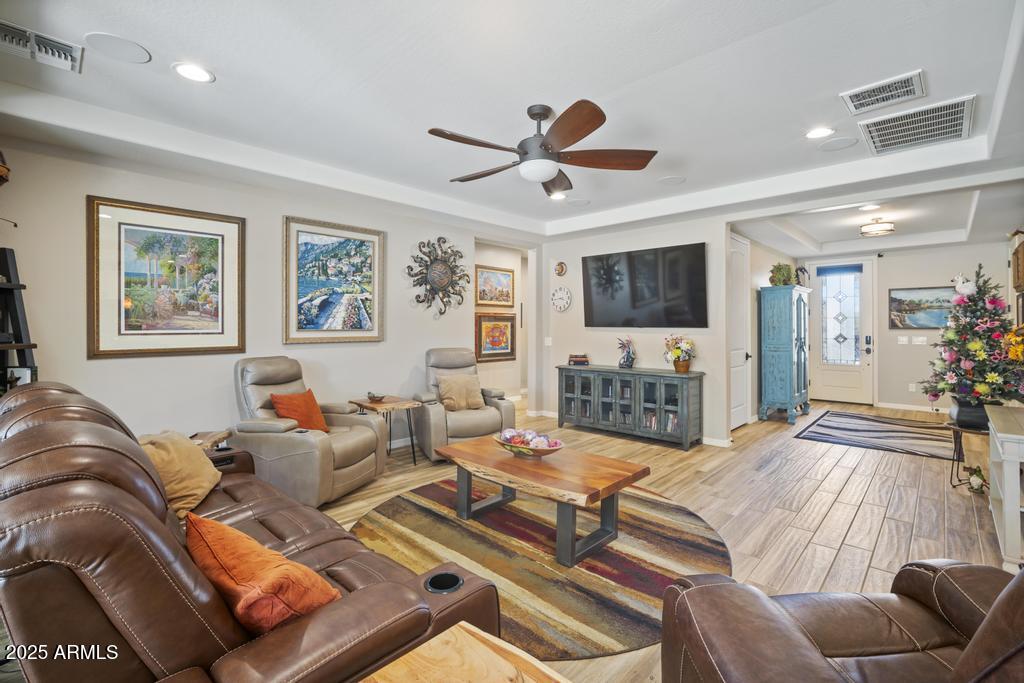 FALCON VIEW - Residential