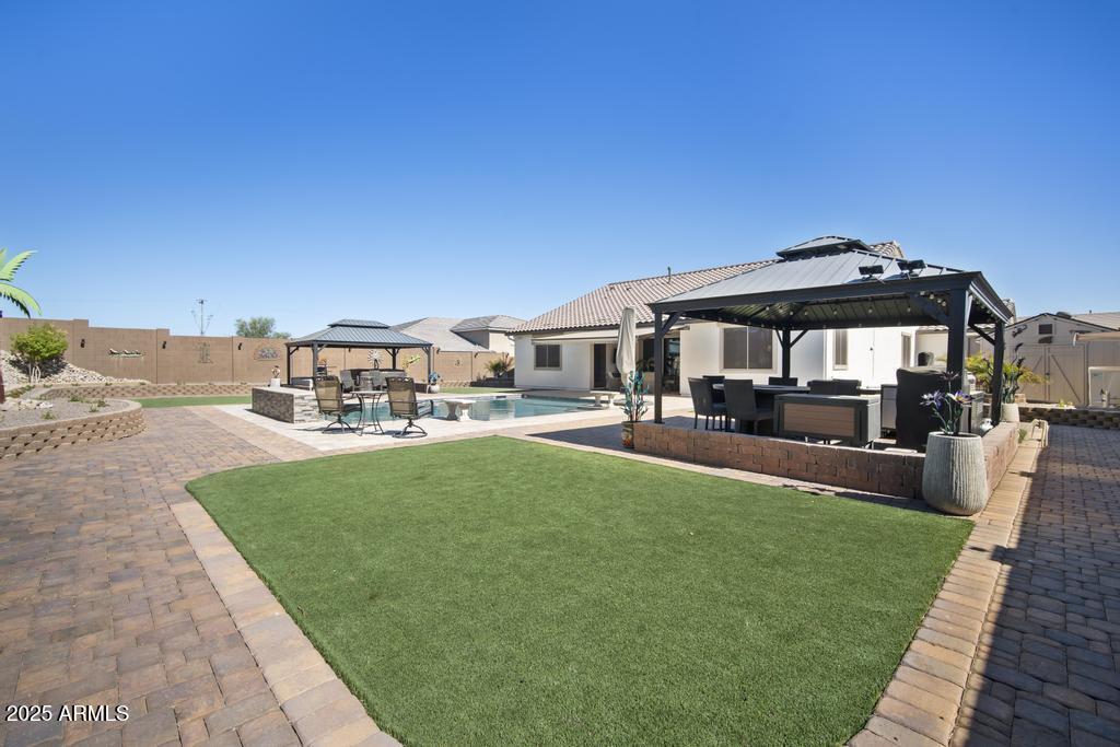 FALCON VIEW - Residential