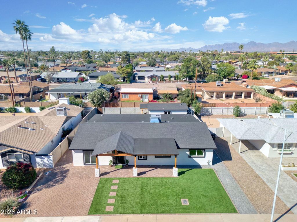 Photo of 8632 E Highland Avenue, Scottsdale, AZ 85251 (MLS # 7002388)