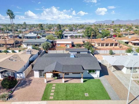 8632 E HIGHLAND Avenue Scottsdale AZ 85251