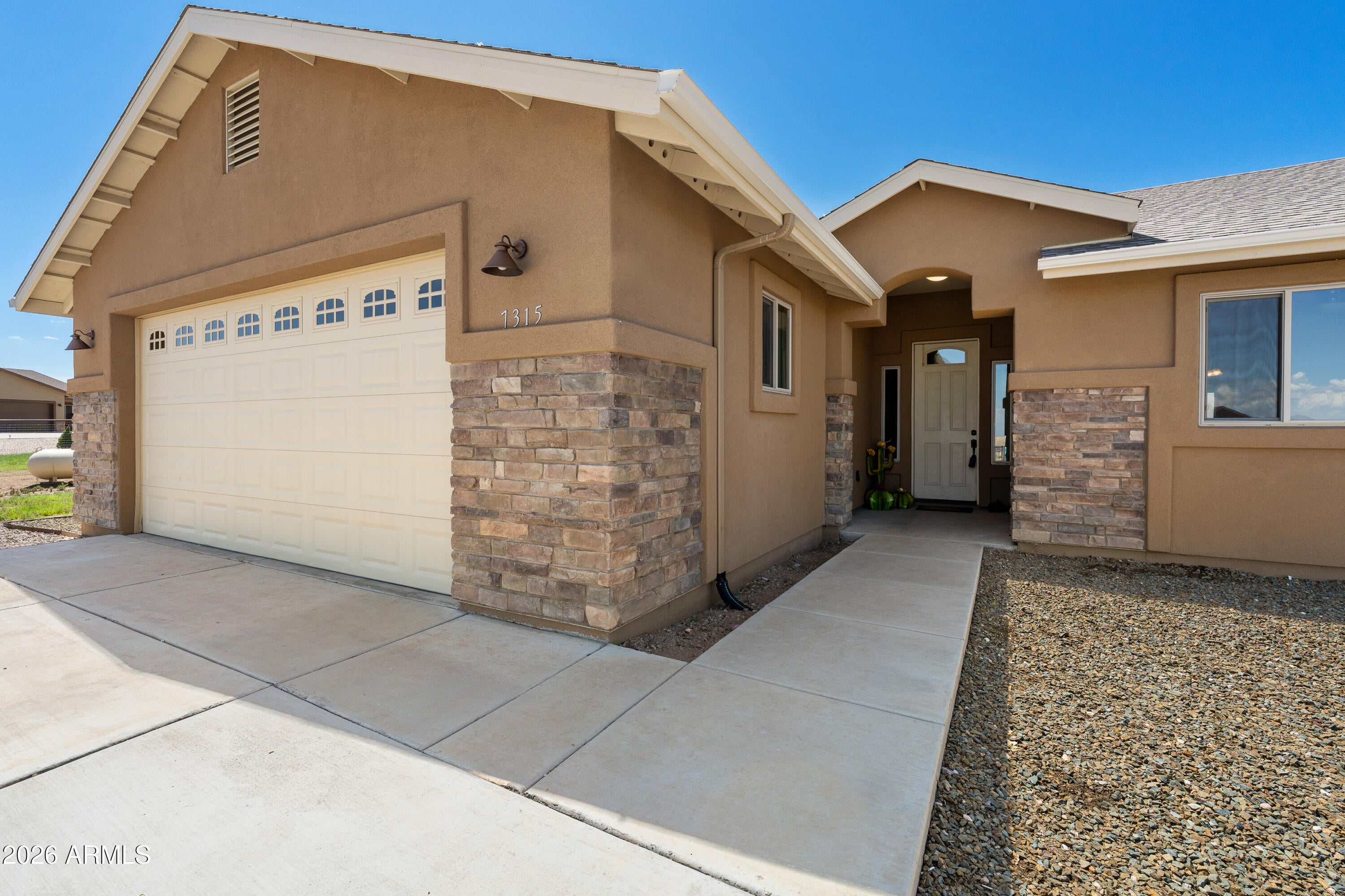 7315 E GUMTREE Lane