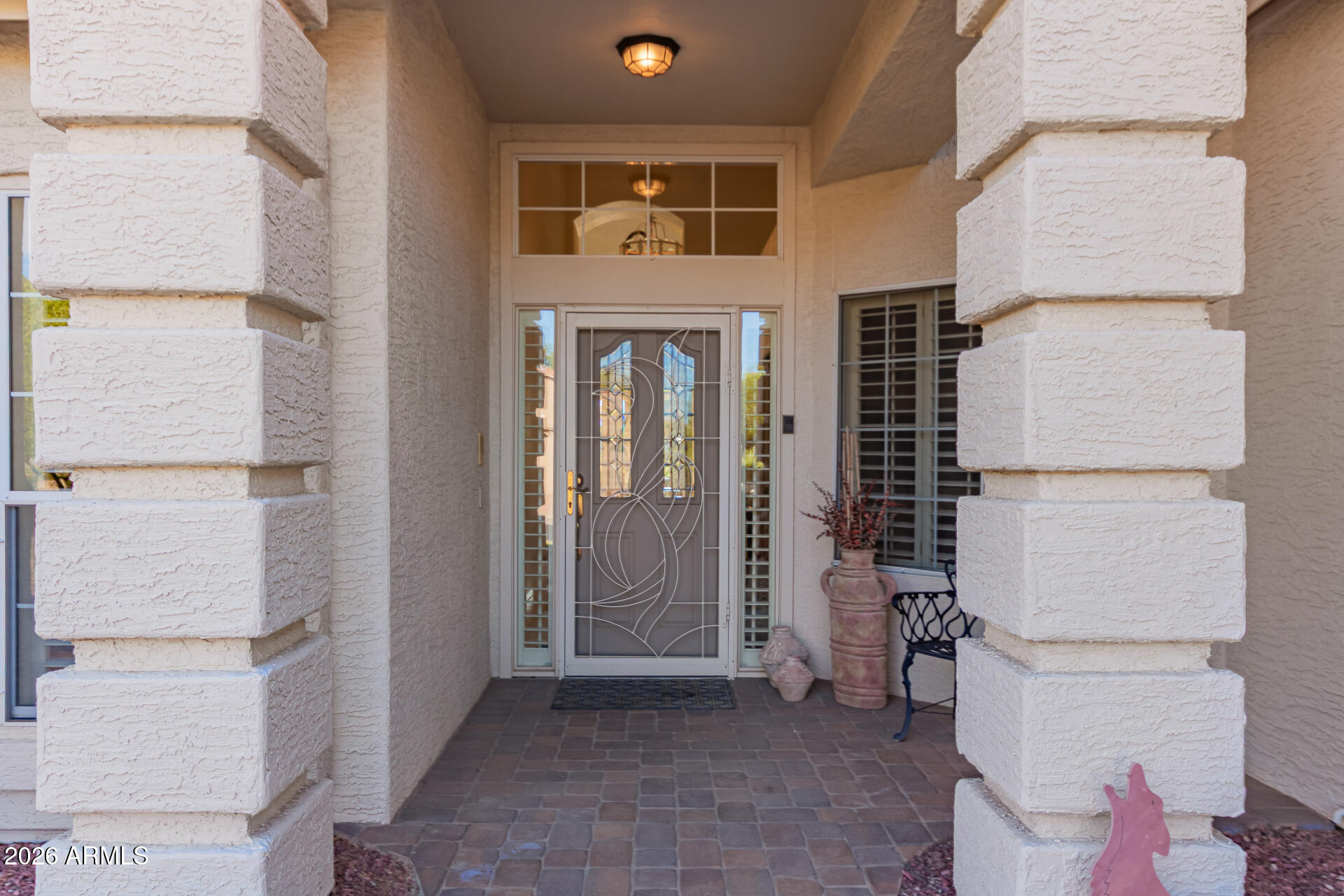 433 W CHAMPAGNE Drive