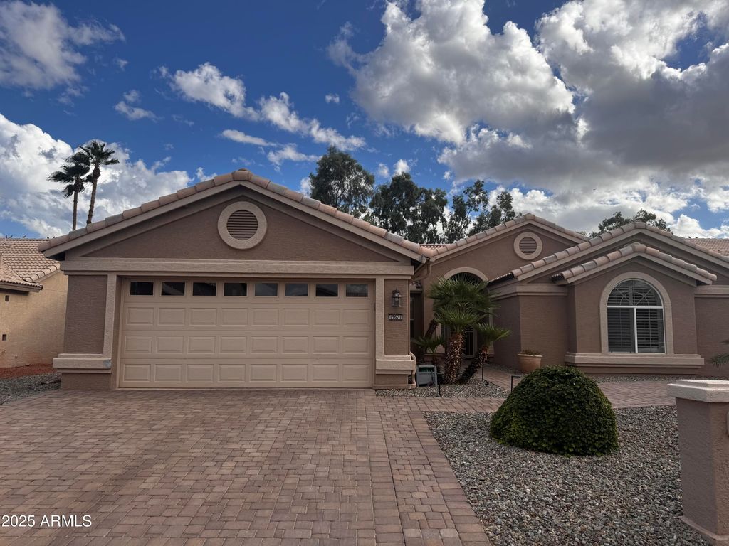 Photo of 15671 W Piccadilly Road, Goodyear, AZ 85395 (MLS # 6933261)