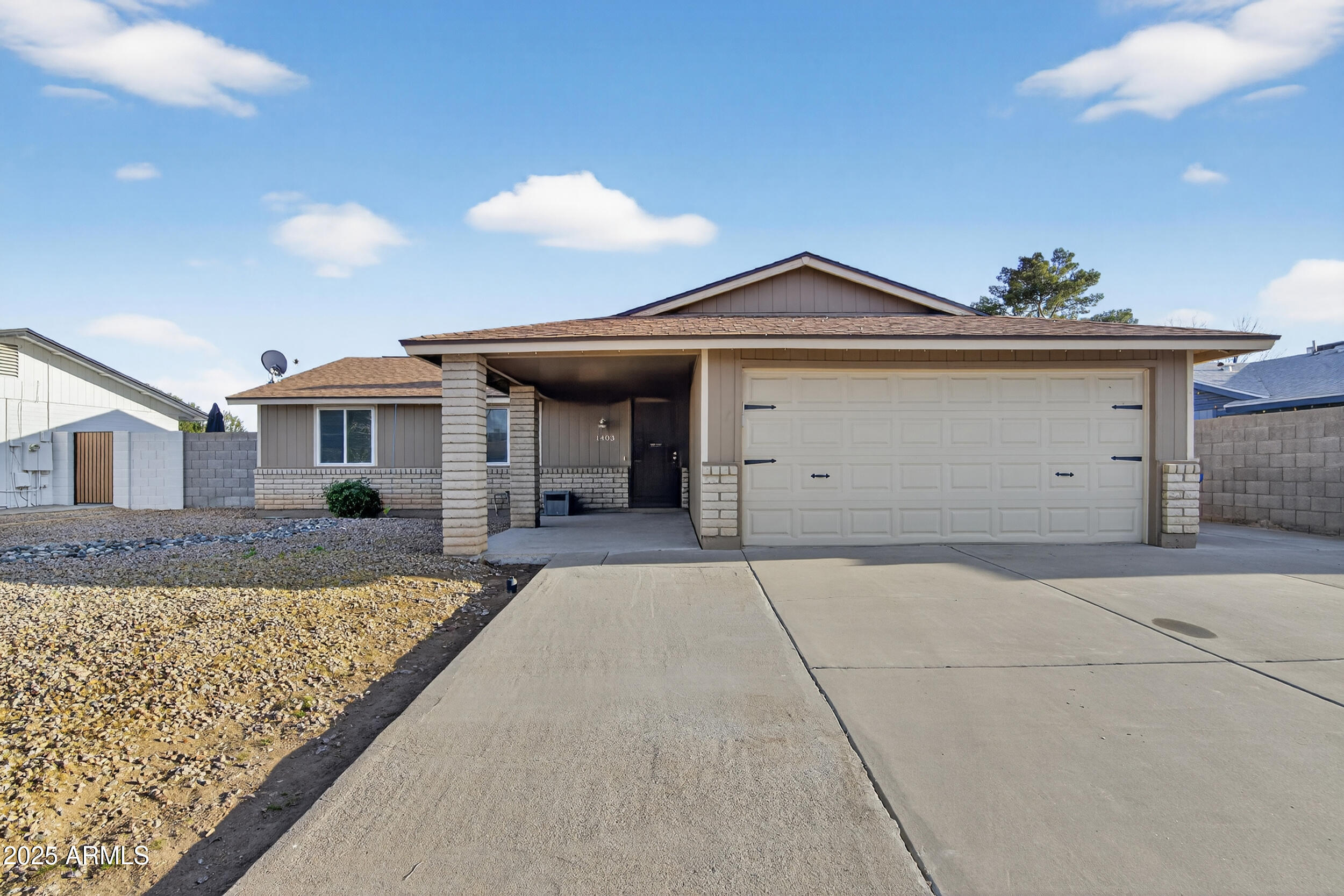 1403 W PALOMINO Drive