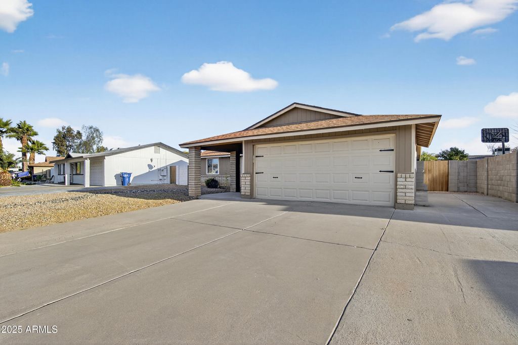 Photo of 1403 W Palomino Drive, Chandler, AZ 85224 (MLS # 6961941)