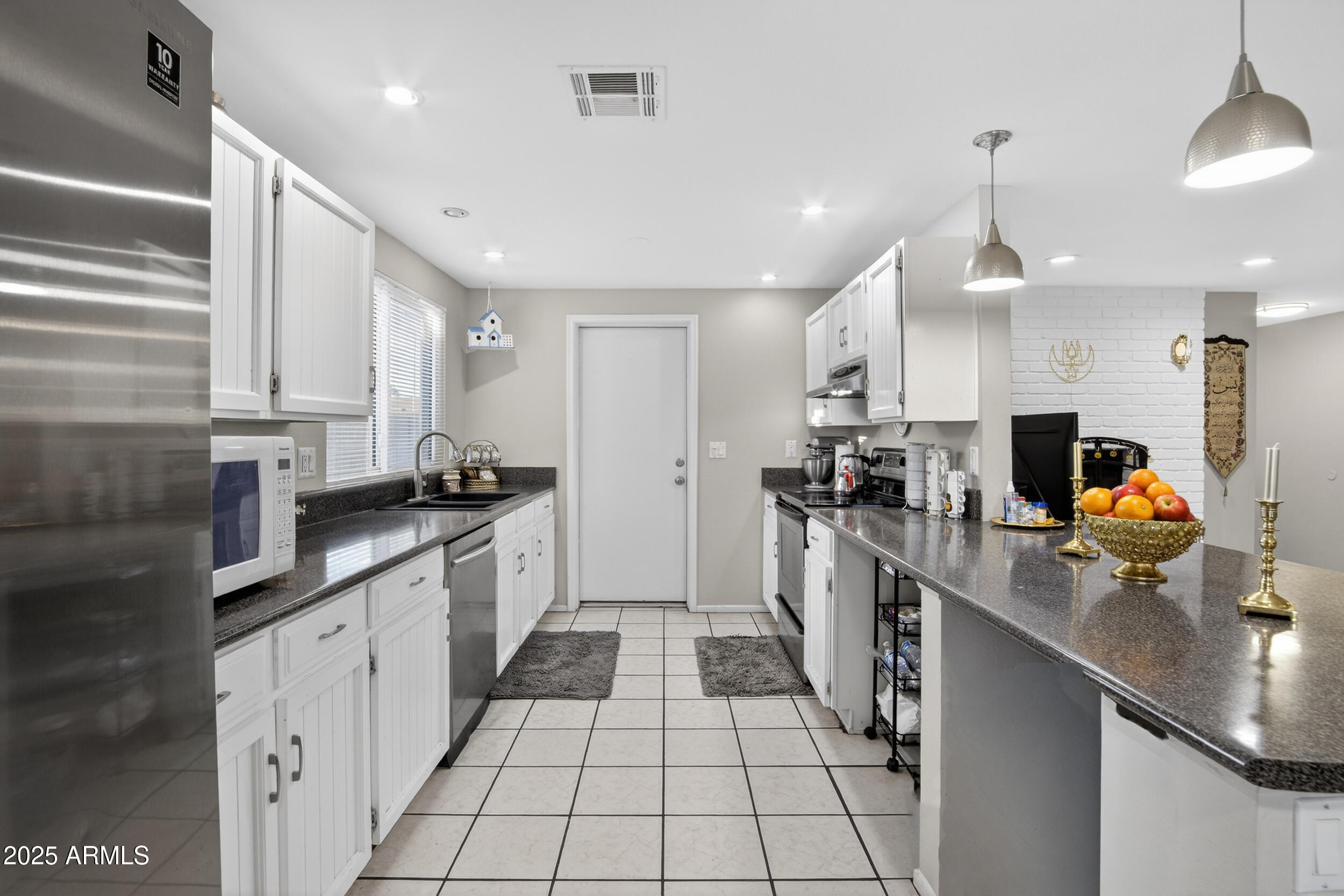 1403 W PALOMINO Drive