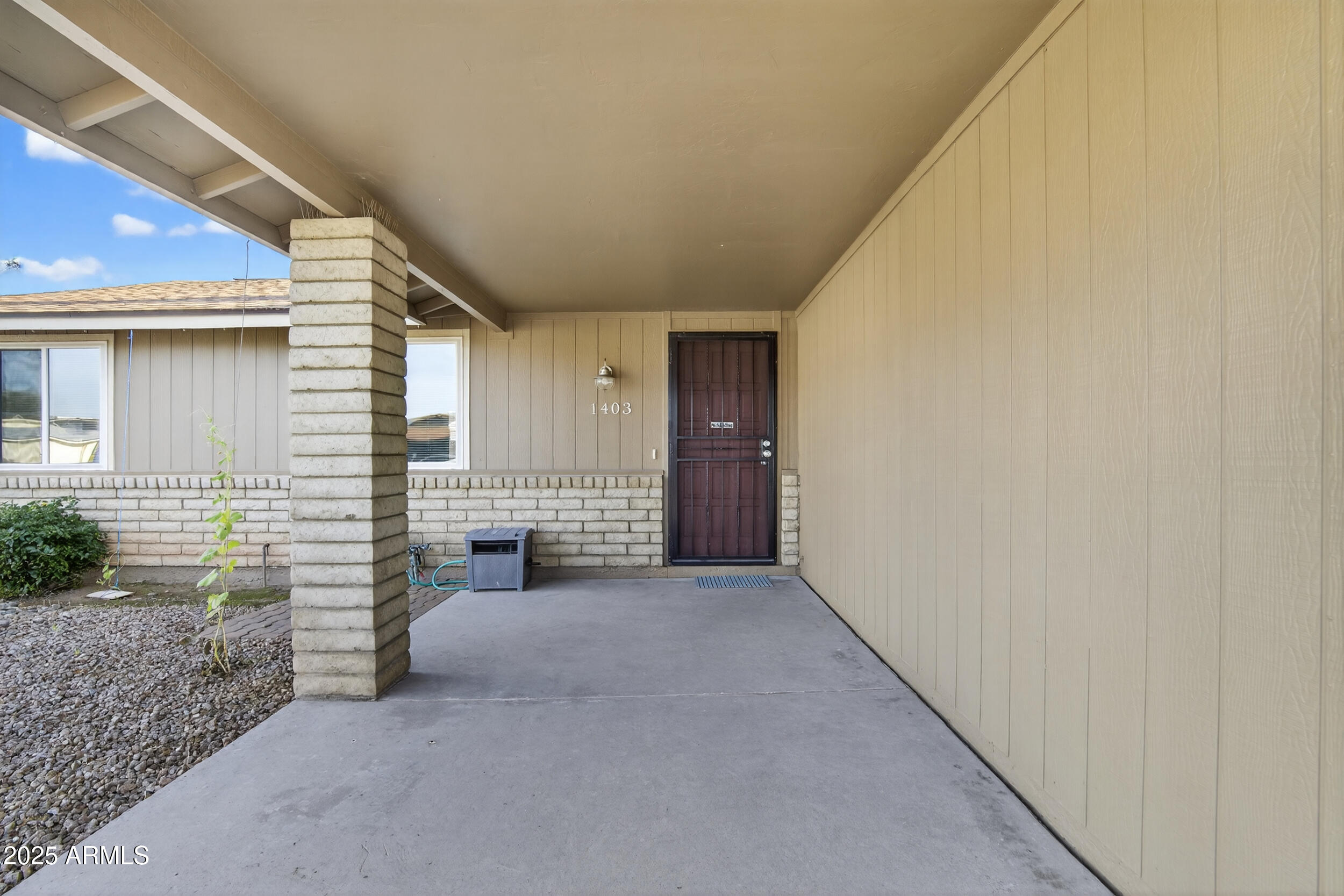 1403 W PALOMINO Drive