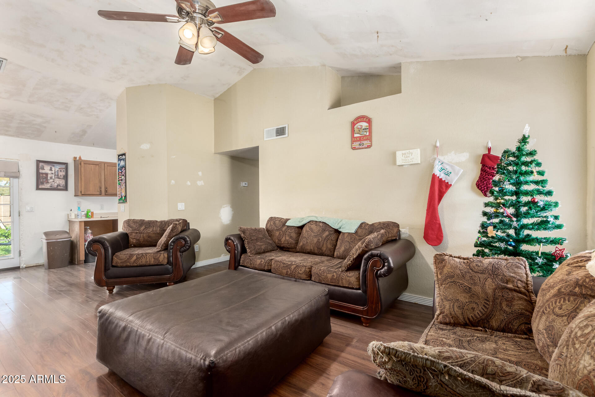 126 N COTTONWOOD Street