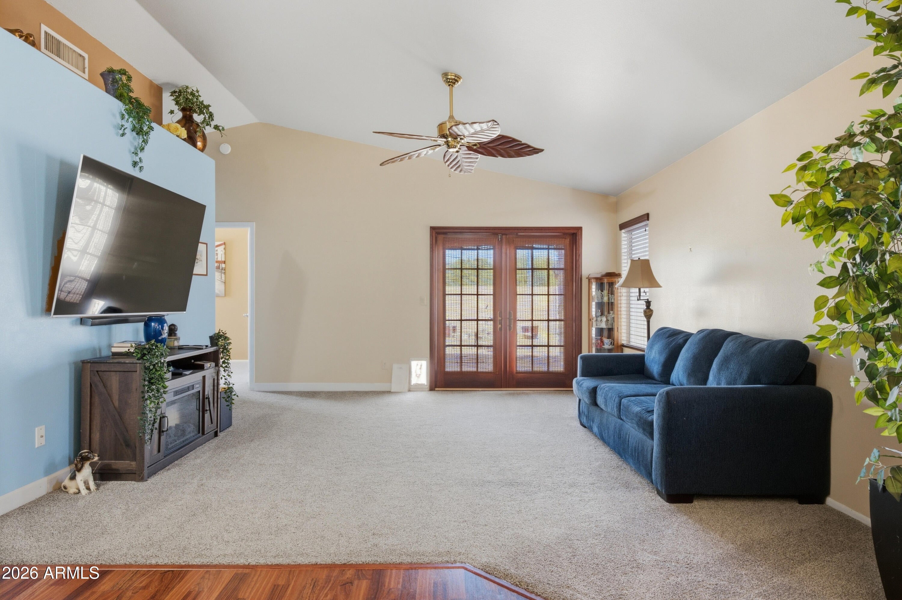 4060 W VILLA LINDA Drive