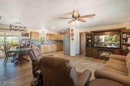 2540 W DIAMOND Drive