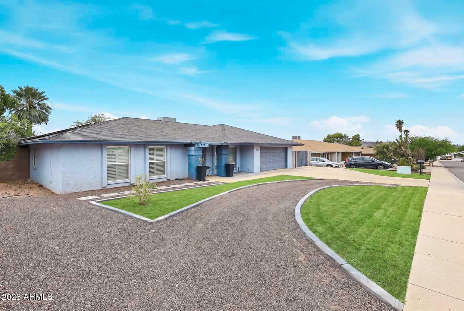 1037 E ACOMA Drive