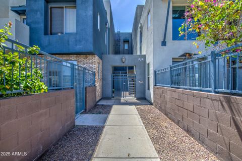 Photo of 615 E Portland Street #261, Phoenix, AZ 85004 (MLS # 6858950)