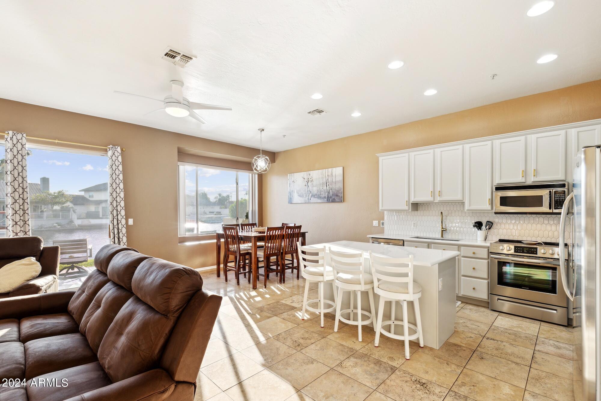 1438 W CORAL REEF Drive