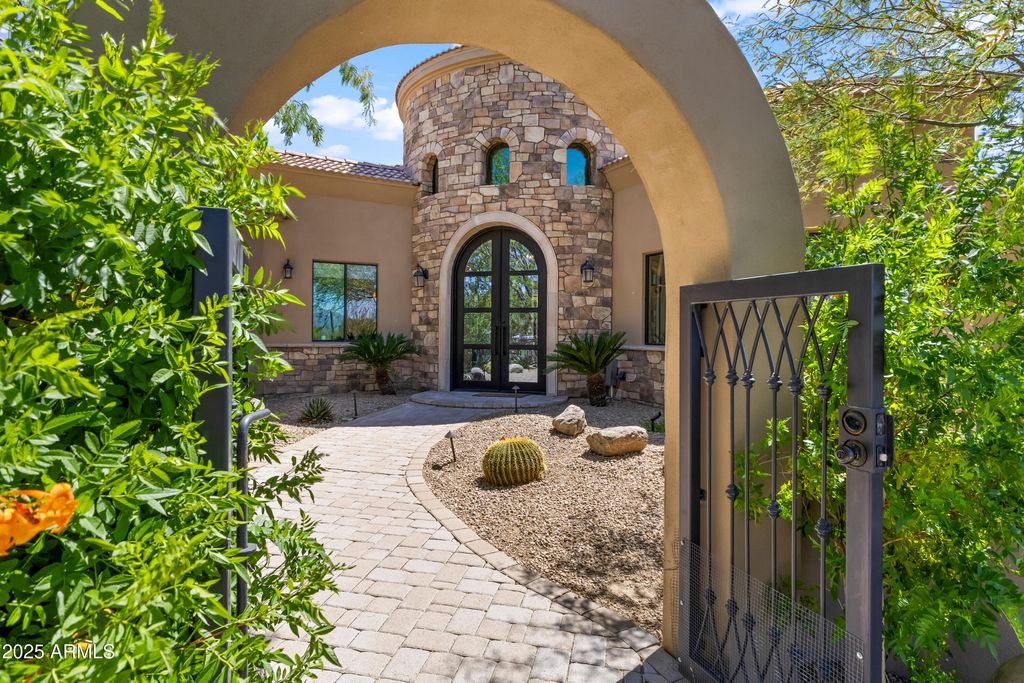 Photo of 37334 N Winding Wash Trail, Carefree, AZ 85377 (MLS # 6849732)